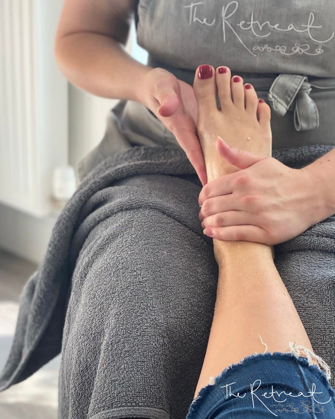 Sandal season is very nearly here! Hurrah! Which can mean only one thing - it's pedi season too!
We offer a wide range of pedi treatments from indulgent to simple, including the following:
🌱Gel Polish,
💅🏻Gel Polish Removal and Re-application,
🌱Classic Pedicure with Gel Polish
💅🏻Classic Pedicure with Gel Polish Re-application
🌱Deluxe Pedicure (with Paraffin Wax) with Gel Polish
💅🏻Deluxe Pedicure (with Paraffin Wax) with Gel Polish Reapplication
& don't forget pedicures booked with our Junior Therapist Abbie have a 20% discount right now too!
#TheRetreatBeautySalon #NorthNorfolkBeautySalon #TheRetreatBeautySpa #GelNails #pedicure