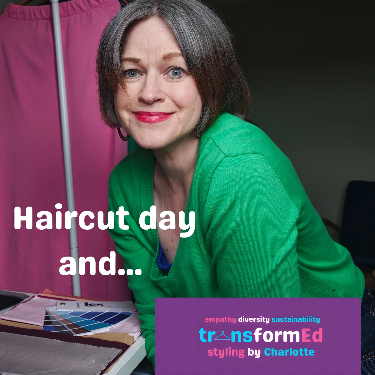 Haircut day today ahead of our holiday next week and the fabulous @hairbyelleborman trimmed the majority of the copper dye from last June out. As a colour analyst, I know that embracing my new natural colour doesn't mean my eye colour or skin tone has changed so my favourite shade of green is still very much a wardrobe staple.
V-neck sweater preloved Kettlewell Colours
Bag and boots also preloved
Jeans Lucy & Yak
Coat Oest London
Lipstick House of Colour
#styletips #mybestcolours #colouranalysis #colouranalysishull