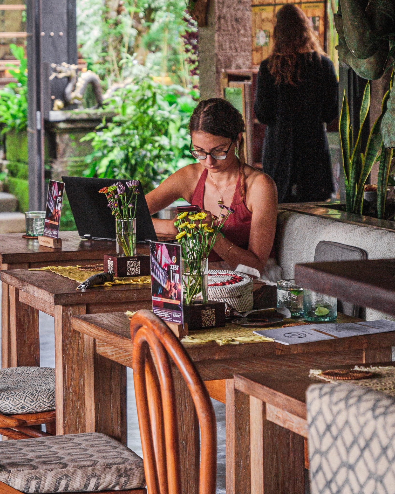 Work, pause, eat, repeat.
Where productivity meets peaceful jungle energy 😉💚
#zestubud #veganfood #plantbased #healthyfood #organic #govegan #veganlife #veganeats #ubudbali #balifood #balifoodies #balidaily #balilife #consciouscommunity #balibrunch #zestubudvibes