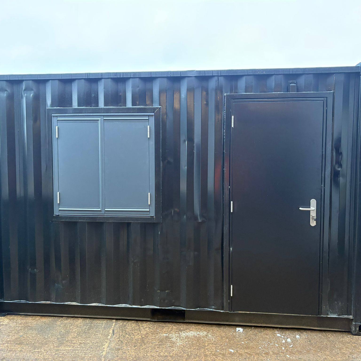 Used containers still have plenty to offer ๐ฅ
This container was transformed into a clean, functional workspace with:
๐ช Door addition
๐ช Window install
๐จ Full respray
A simple upgrade that delivers a practical, cost-effective solution โ without compromising on strength or reliability ๐ช๐ฆ
๐Link in bio
#ShippingContainers #ContainerConversion #StorageSolutions #magherafelt #northernireland #derrylondonderry #belfast #cookstown #antrim