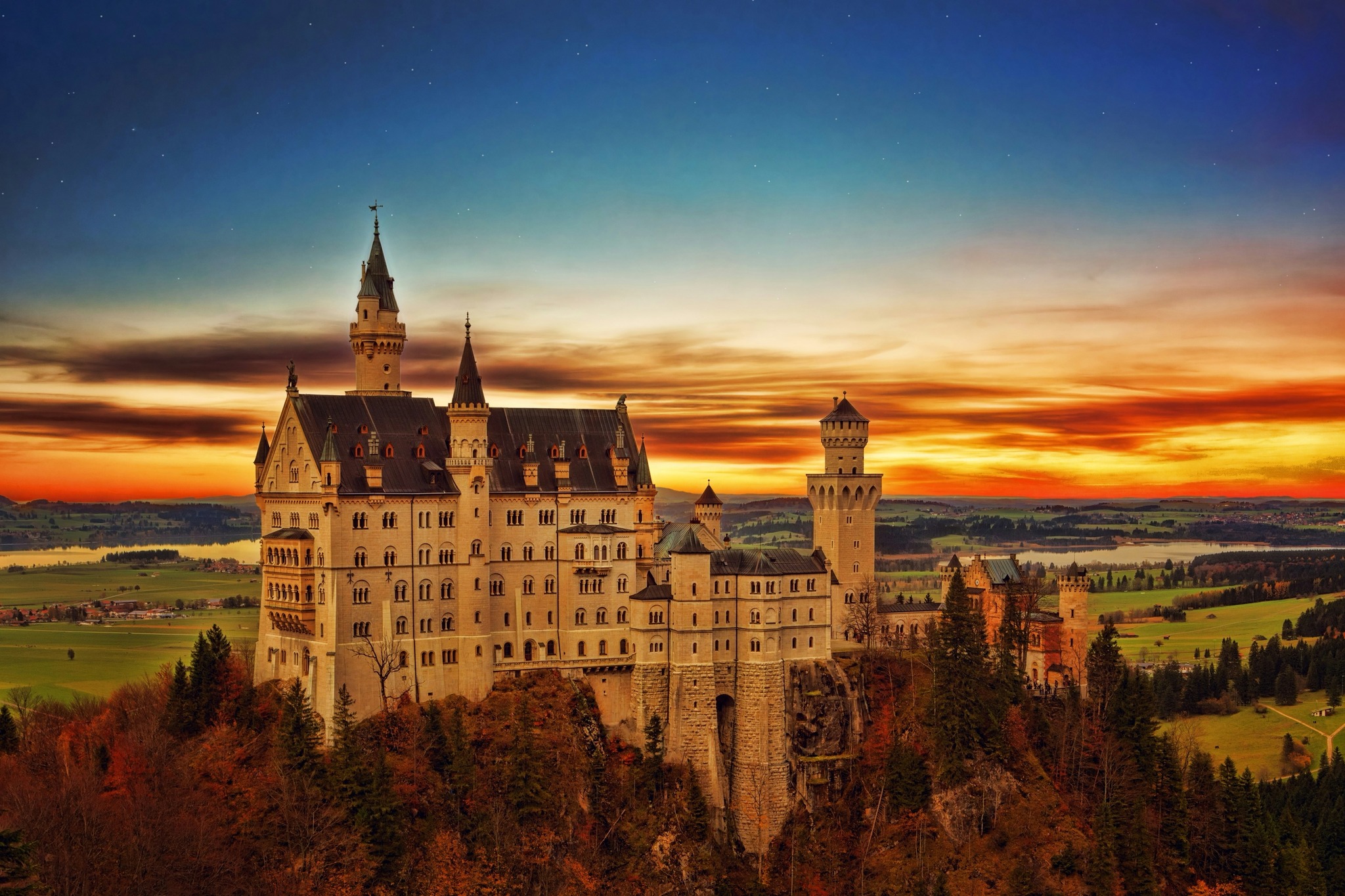 📍Schwangau, Alemanha
Castelo de Neuschwanstein
Um castelo que parece ter saído de um sonho.
Entre montanhas, florestas e o silêncio dos Alpes, o Neuschwanstein surge quase irreal.
Arquitetura imponente, cenário cinematográfico
e uma atmosfera que mistura história e imaginação.
Não é só sobre o destino.
É sobre os lugares que fazem você sentir que está exatamente onde deveria estar.
Quer viver isso em 2026?
Comente ALPES e receba no direct o roteiro completo do tour Passos Alpinos + Oktoberfest.
#Neuschwanstein #Alemanha #Alpes #Mototurismo #ViagemDeMoto #TourDeMoto #XtradaExpeditions #PassosAlpinos #RoteiroDeMoto #Xtrada