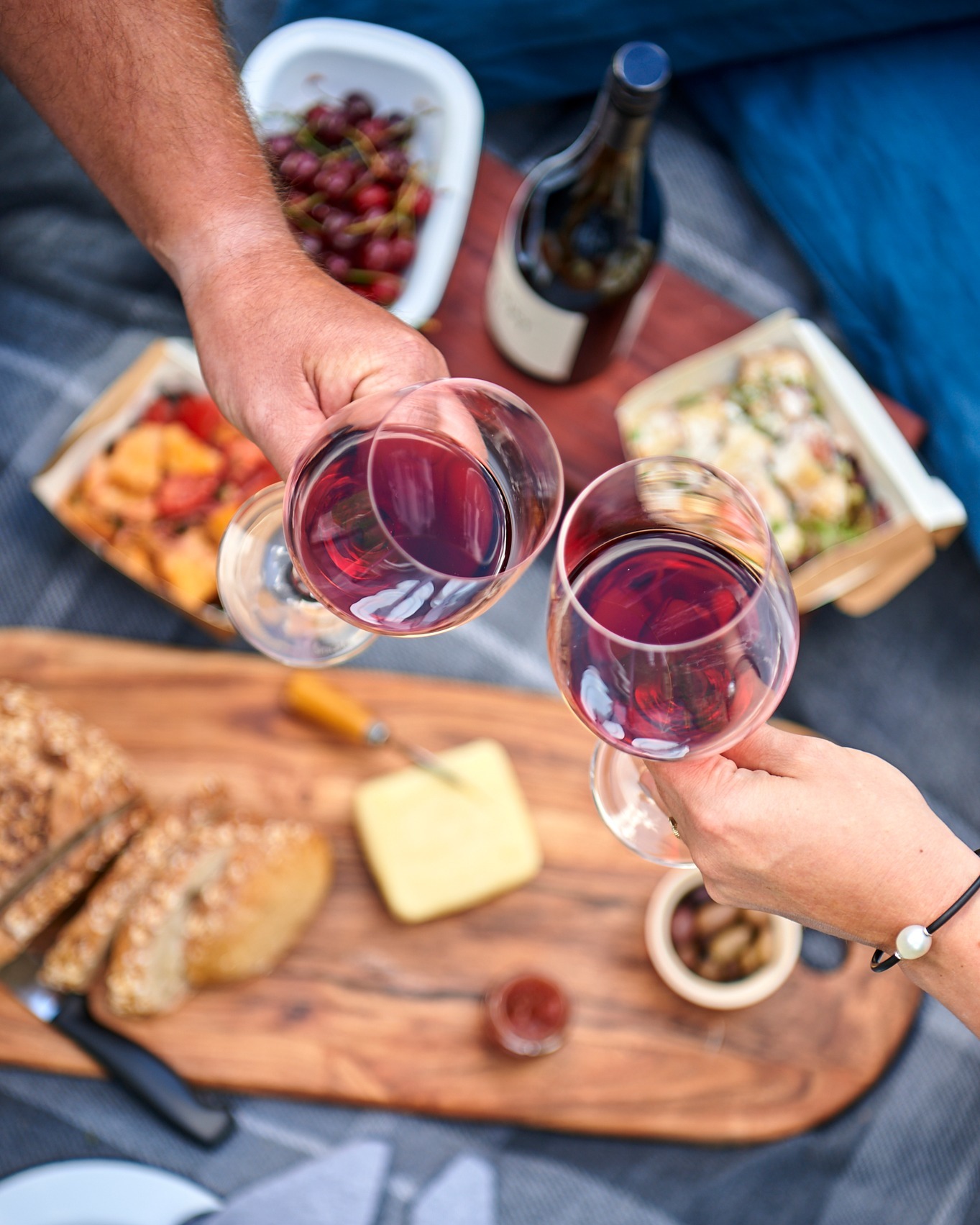 🍷 Vote for your favourite Southern Forests Wine
The People’s Choice Wine Awards by Top Up Wines are back and it’s time to show some love for our local drops.
Last year, Ampersand Estates took out the top honour, with more Southern Forests wineries making their mark. This year, let’s go even bigger.
Support the region by casting your vote before 19 April,
👉 Vote via the link in bio
Or search the Manjimup & Pemberton region and back one of these local favourites:
• @AmpersandEstates
• @BelowandAbovetruffleswine
• @KoomalCreek
• @peosestatewines
• @pemberleyofpemberton
• @trufflehillestate
Every vote helps shine a light on the quality, craft and character @southernforestswine
Southern Forests wine. Now that’s Gen Fresh in a glass. 🍇
📸 Wine pour and Autumn Vines @craigkinderfood
#GenuinelySouthernForests #GenFresh #SupportLocal #WAWine #SouthernForestsWine