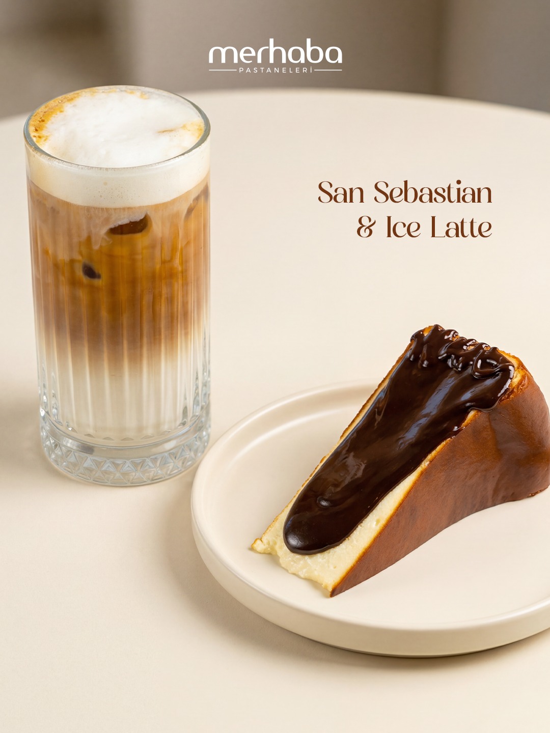 Zıt kutupların uyumu. Yoğun çikolata soslu imza San Sebastian ve ferahlatıcı Ice Latte. Gerçek bir lezzet deneyimi için Merhaba’dayız. 🥛🍫✨