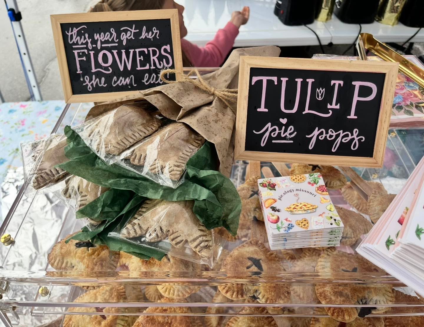 This year get her flowers 💐 she can eat! 🤤
Looking for the perfect gift for Mother’s Day?
Our handcrafted fruit pies made into a
𝚃𝚞𝚕𝚒𝚙 𝙿𝚒𝚎 𝙿𝚘𝚙 𝙱𝚘𝚞𝚚𝚞𝚎𝚝 are an unforgettable treat!
Why stress over ordinary gifts! Celebrate her this year with joy and a special bouquet made from love! 💗
𝙾𝚛𝚍𝚎𝚛 𝙾𝚗𝚕𝚒𝚗𝚎 𝚝𝚘𝚍𝚊𝚢!
www.pieologymissouri.com
Pick-up & Delivery available!
Limited availability due to baking fresh per order!
#TulipPiePops #pieologymissouri #MothersDay #uniquegiftideas #PieFectIdea #PieLoveYou