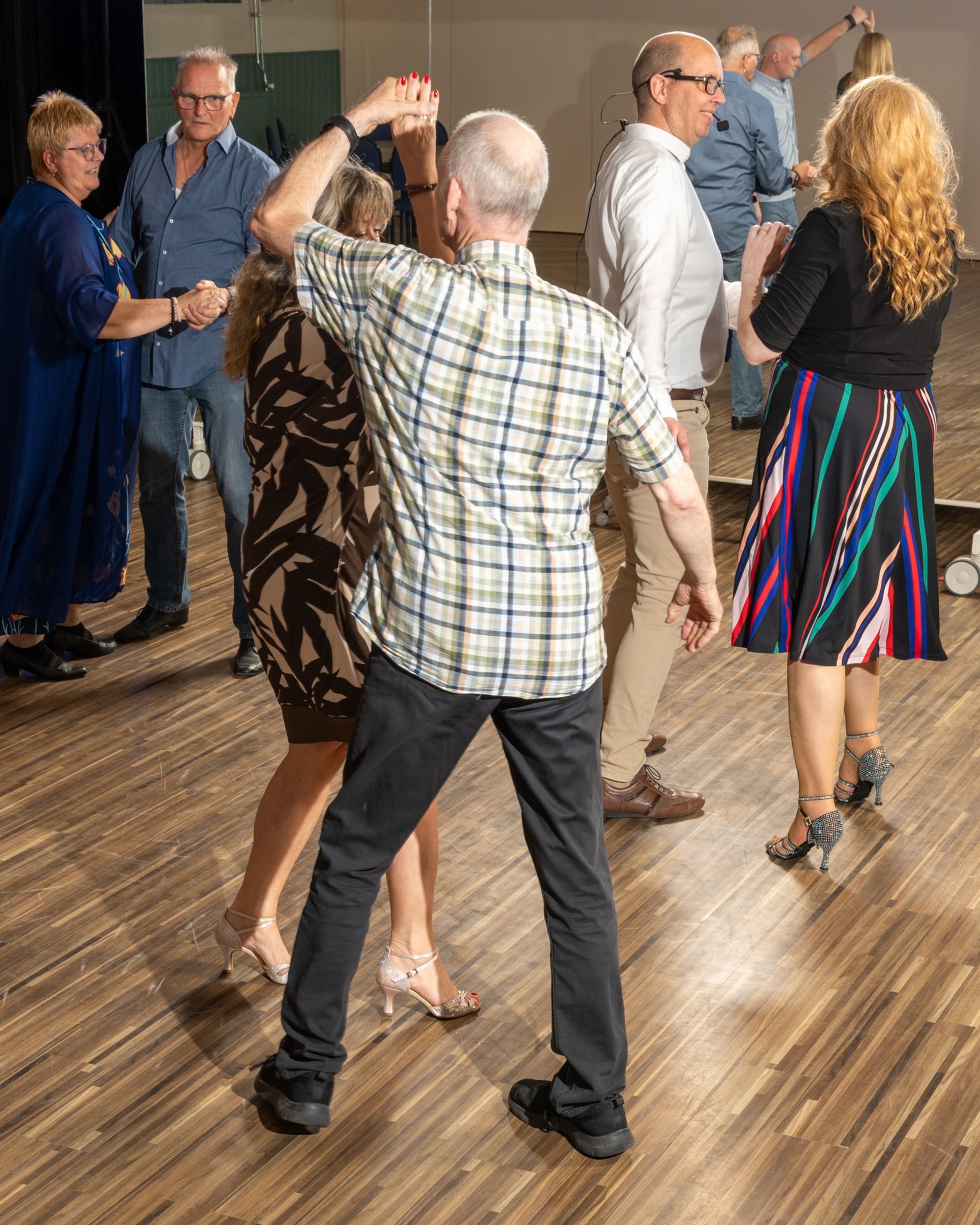 Plezier op de dansvloer staat voorop! 🤩
Bij onze dansstudio staat dans natuurlijk centraal, maar vinden wij de sfeer nog veel belangrijker. Tussen al die stappen en draaiingen is er dan ook altijd genoeg tijd om met elkaar te lachen. 🤍
#dansstudiorolo #dansstudiobrabant #herpen #dansles #brabantsegezelligheid