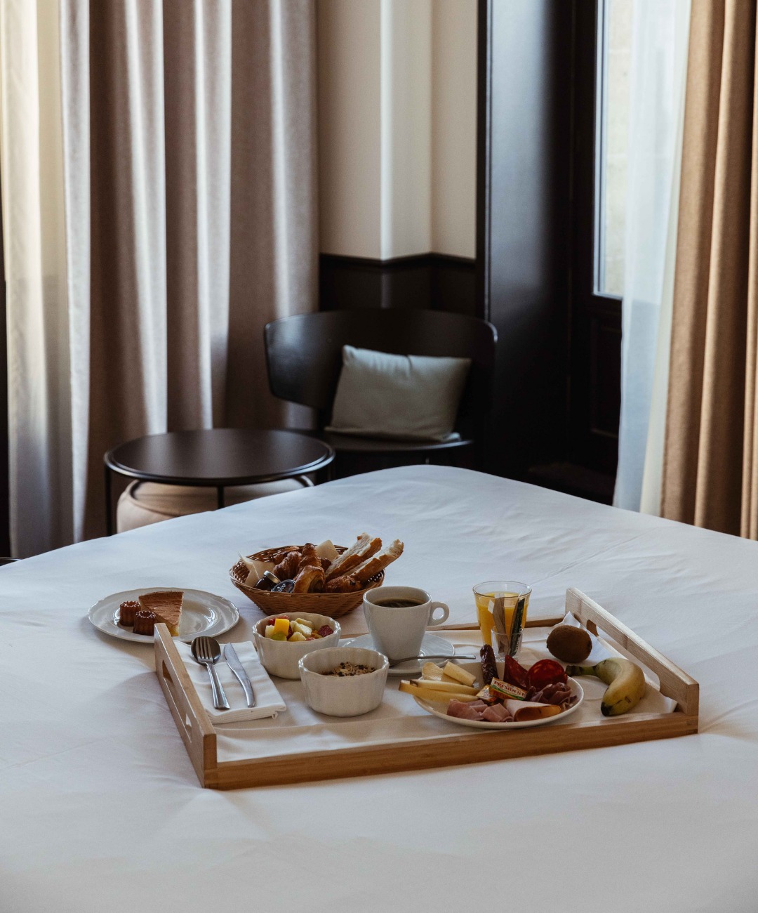 Le plaisir de commencer la journée en douceur ✨
Au Mercure Hotel Bordeaux Centre Gare Atlantic, profitez de notre petit déjeuner en chambre et savourez un petit-déjeuner complet dans le confort de votre chambre 🤍
Un moment rien que pour vous, alliant calme, gourmandise et confort, avant de débuter votre journée à Bordeaux.
#MercureBordeaux #Bordeaux #RoomService #HotelLife #BreakfastTime