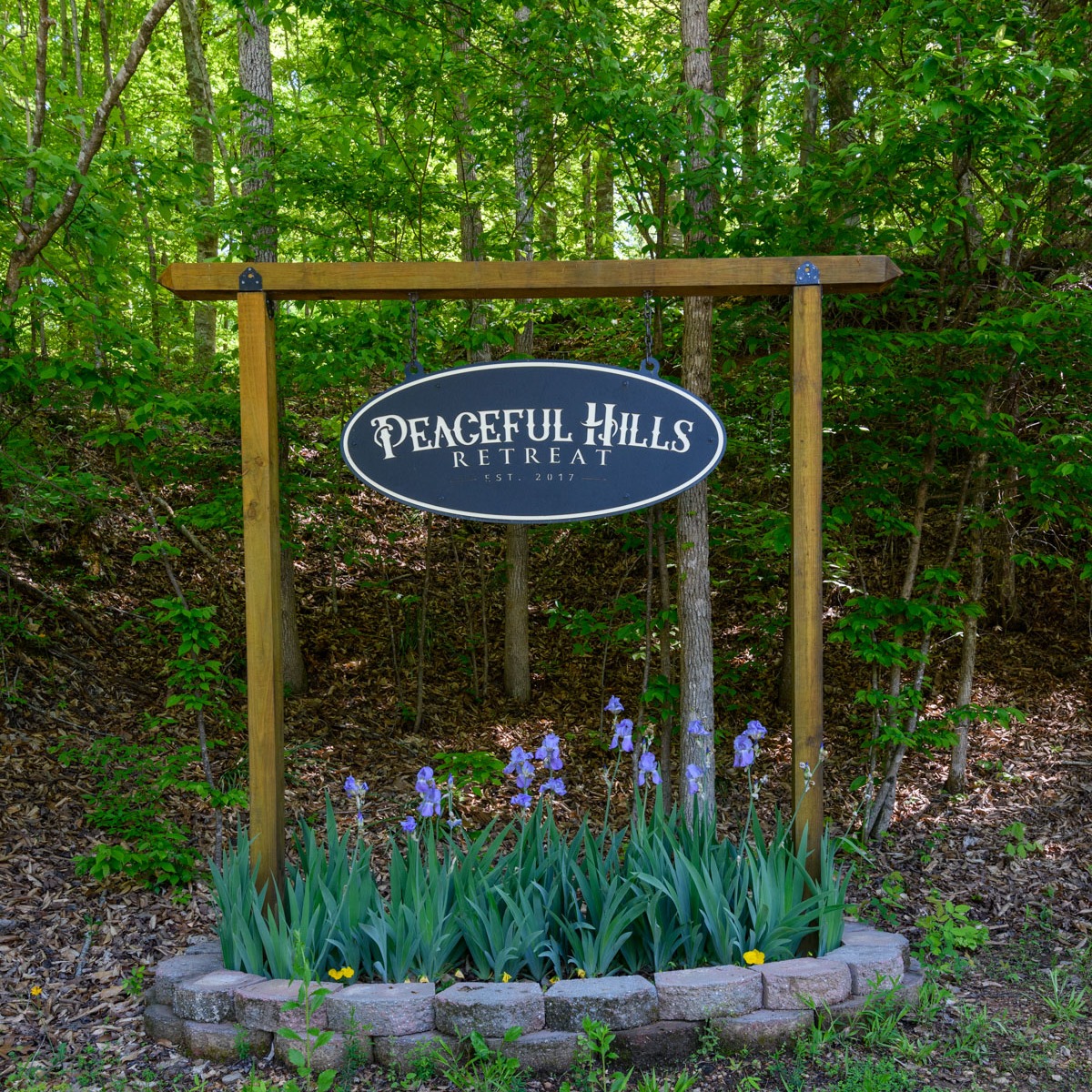 This Centerville getaway certainly lives up to its name- find your next tranquil escape this Spring at Peaceful Hills Retreat! 🌿🛏️
📍Centerville, TN
📸: Karen Fox Photography
#VisitCenterville