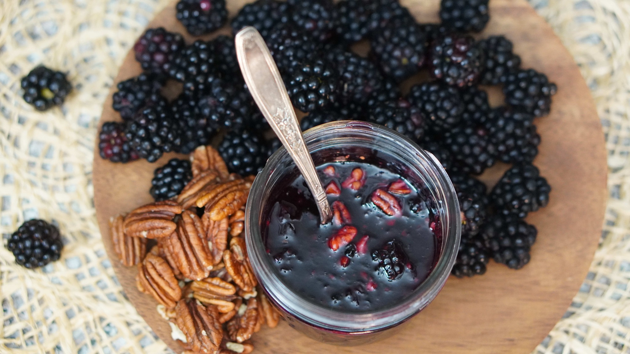 How to Can Blackberry Basil Conserve
This blackberry conserve recipe is a work of art with chunks of fruit and nut bits in the mix. Conserves are one of my favorite things to can because they have both fruit and nuts. Eating this conserve on oatmeal, fresh bread or meat reimagines your meal.
Website https://wisdompreserved.life/how-to-can-blackberry-basil-conserve
How Altitude Affects Canning Processing: https://youtu.be/oSr1QyV8hU8
Quality, American-made, Superb CANNING LIDS and JARS:
✅Here is your 20% off promo code: WP20
✅Superb Website https://shop.superbsealing.com/?ref=WP20
#superbcanning @superbcanning