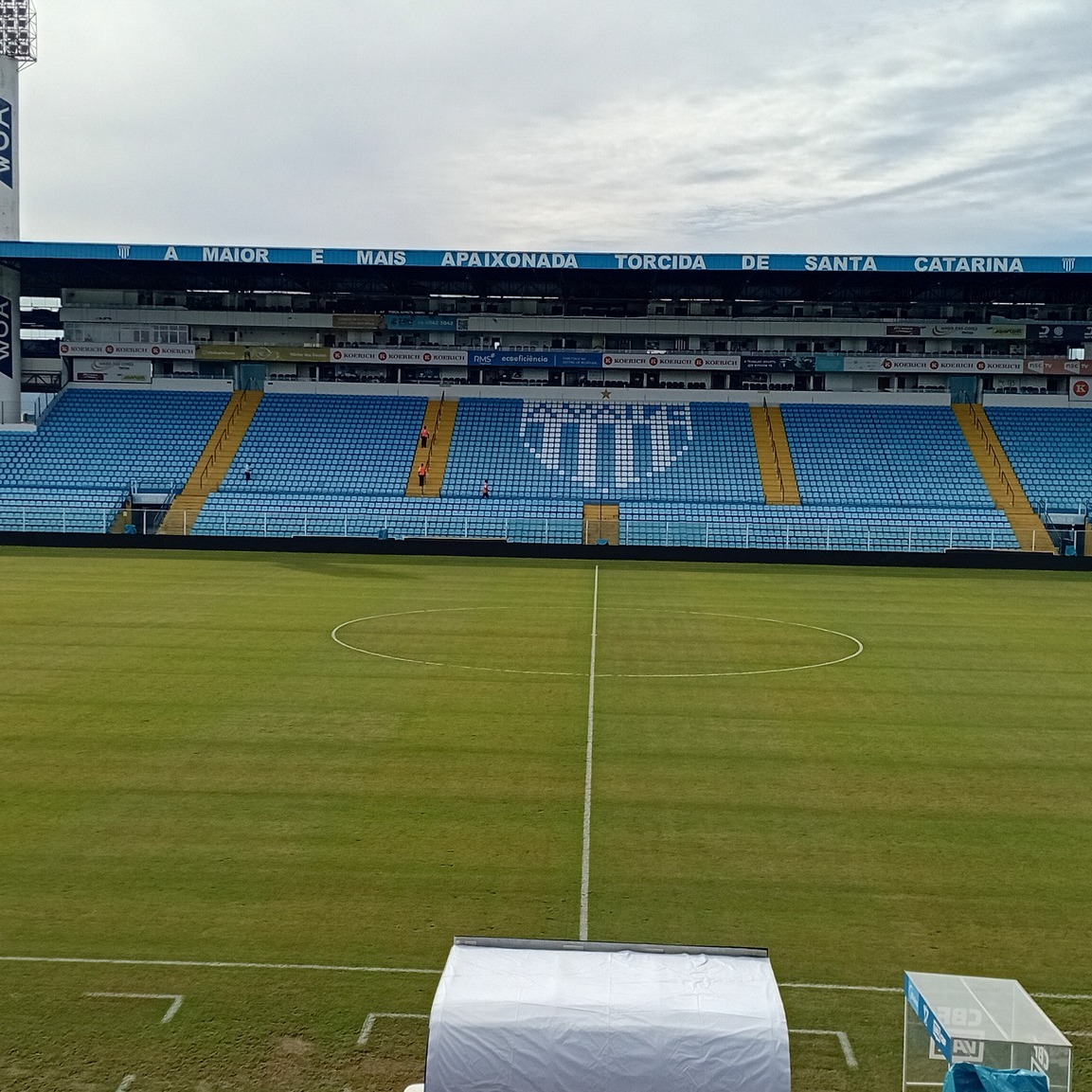 Tudo pronto para mais uma grande noite de Copa do Brasil!
Barra e Corinthians entram em campo hoje no Estádio da Ressacada, e o gramado está preparado para entregar segurança, uniformidade e o nível técnico que uma partida deste porte exige!