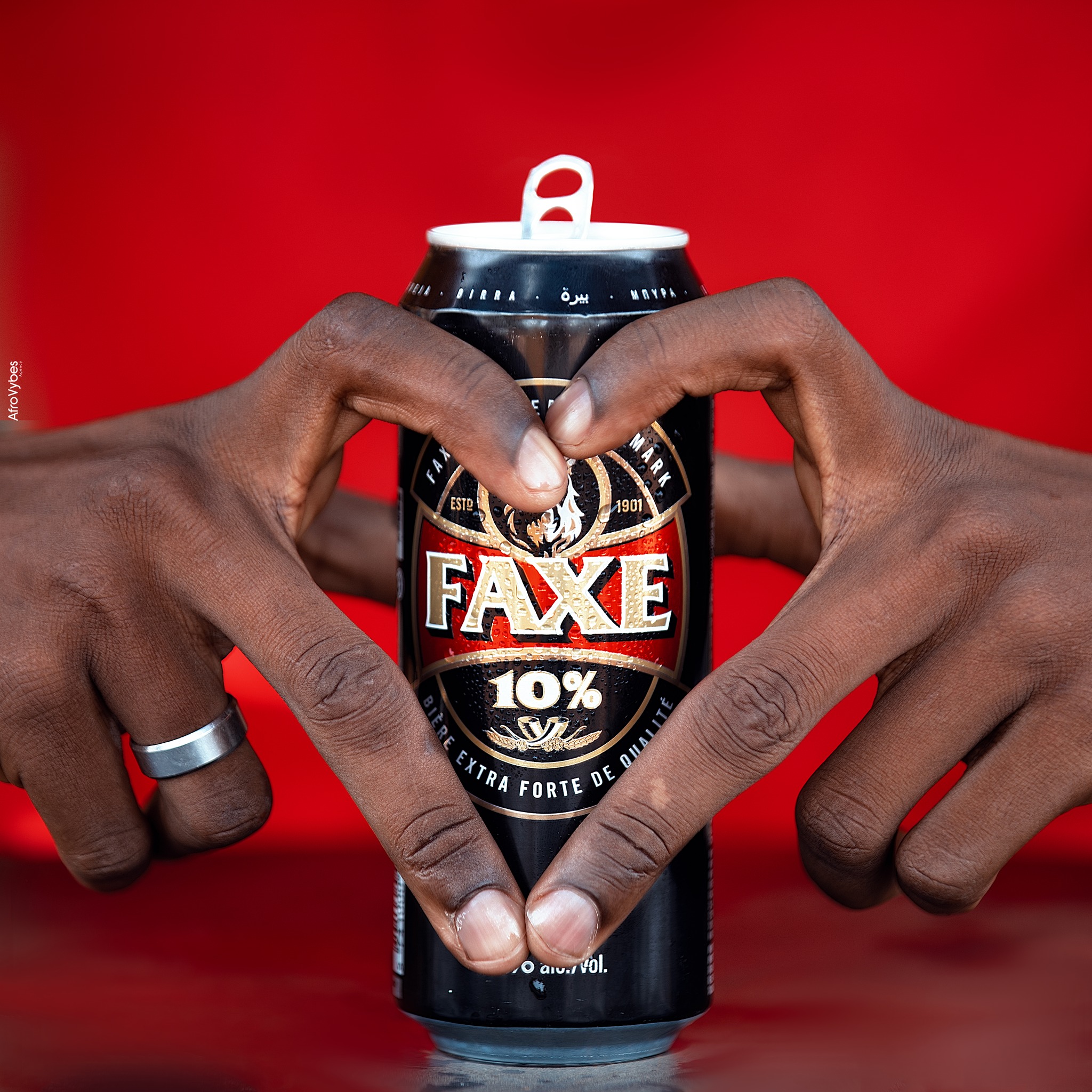 Bold at heart 🖤
#BornToBeBold #Faxebeer