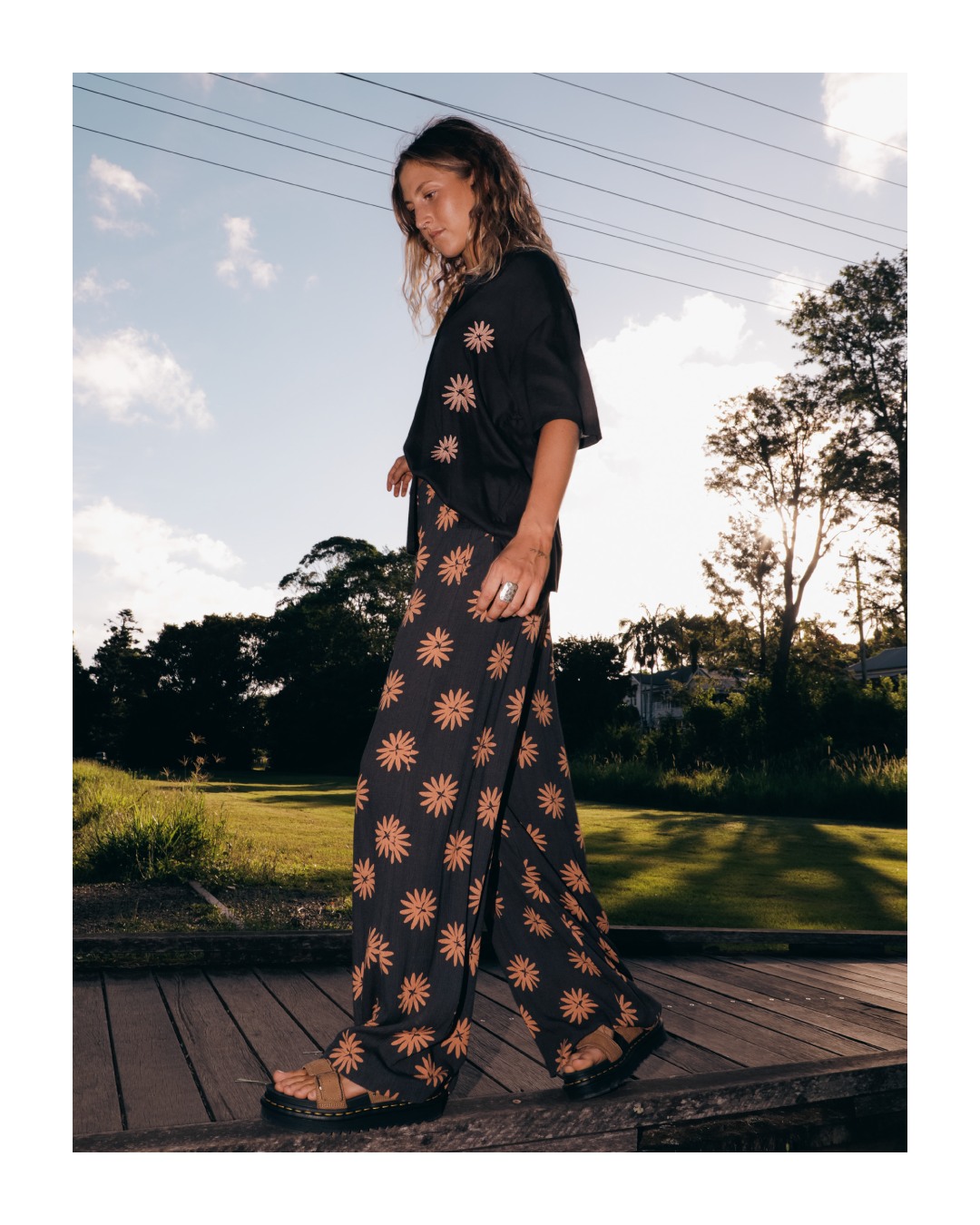 Une petite capsule pleine de soleil pour acceuillir le printemps.
Disponible au shop 🛍️
Passe nous voir 📍 La Clusaz
#laclusaz #aravis #mountainlife #beachwear #volcom