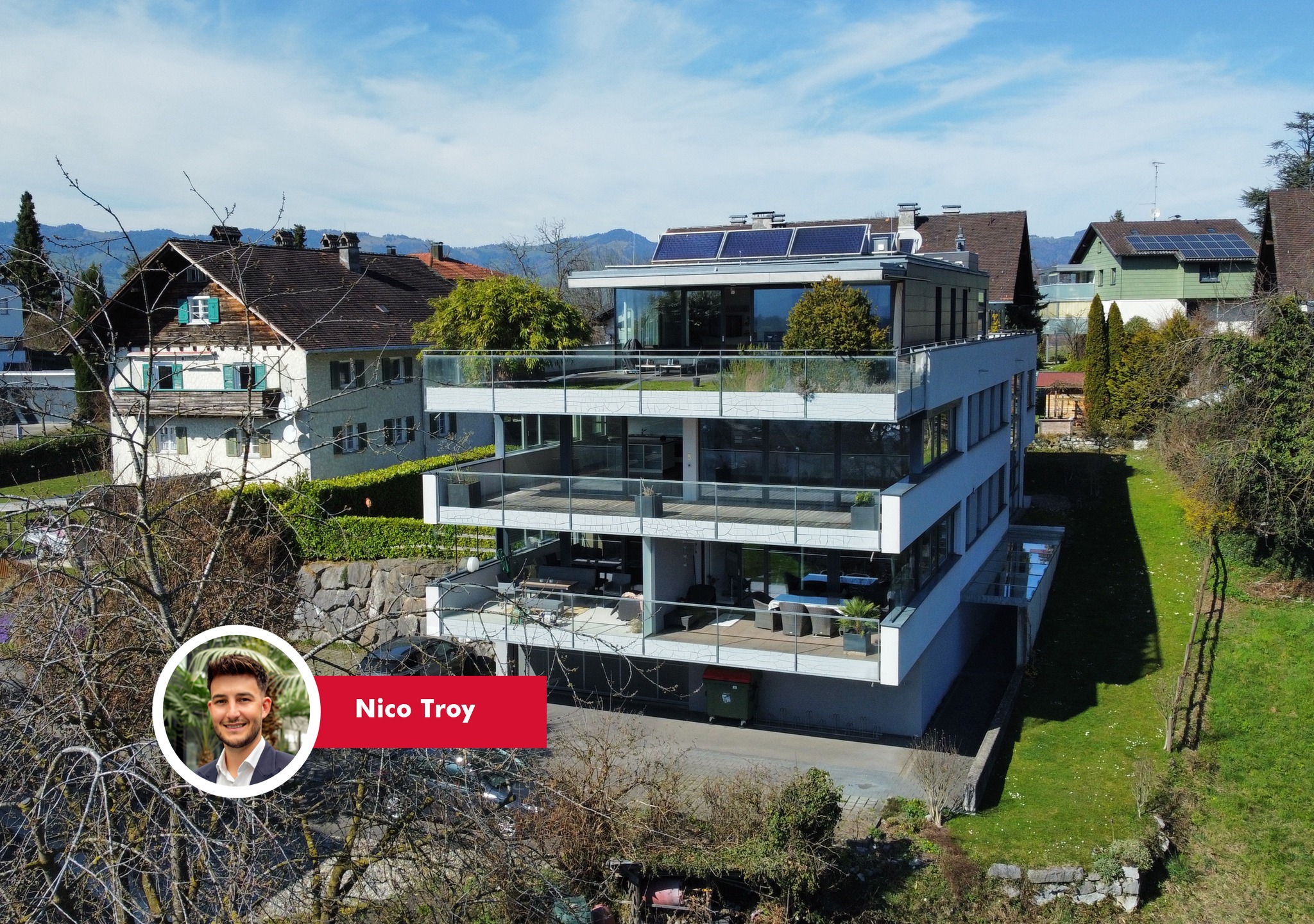 🌅 Wo Träume Wohnen werden 🌅
Exklusive 4-Zimmer-Wohnung mit Panoramablick in Ruhelage zu verkaufen
✨ 167 m² voller Lebensqualität
✨ 37 m² Terrasse – ein Stück Himmel auf Erden
✨ Drei gemütliche Schlafzimmer, die Geborgenheit versprechen
✨ Hochwertige Akazienholzmöbel, die Geschichten erzählen
Mitten in der schönen Kummenbergregion und nah am Puls des Lebens. Naherholung in 10 Minuten, das Zentrum von Koblach nur 500 Meter entfernt.
🔆Ein Zuhause, das mehr als nur vier Wände bietet – ein Ort, an dem es sich leben lässt.
🔔Jetzt gleich einen Besichtigungstermin vereinbaren und diese Traumimmobilie selbst erleben!
Nico Troy direkt 📞 +43 664 8247126
✉ nico.troy@bb-immobilien.at
🌏 https://www.bb-immobilien.at
#FreiraumFürIdeen #immobilien #realestate #koblach #investment #vorarlberg #immobilienvorarlberg #eigenheim #wohneigentum #Terrasse #ImmobilieVorarlberg #LuxusWohnung #WohnenMitCharme #Traumimmobilie #Kummenbergregion