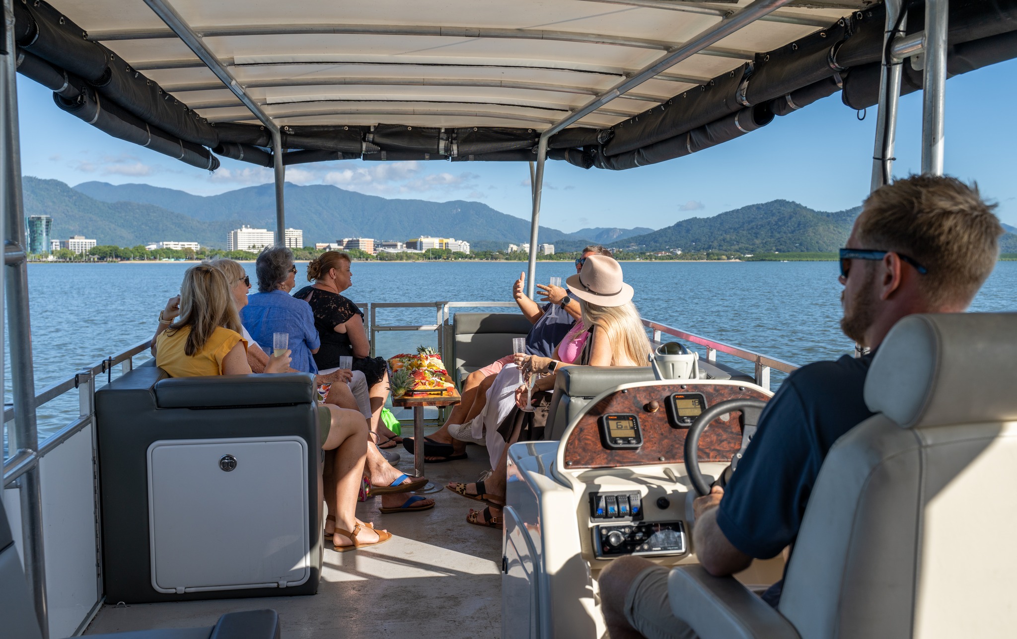 THIS IS YOUR SIGN TO GET OUTSIDE ☀️
Your May outdoor moment: cruising the Cairns Inlet 🚤
Blue skies, calm waters and seeing Cairns from a whole new perspective.
Explore more Cairns tours here: https://www.reefinfo.com.au/
#CairnsRiverCruises #Cairns #ExploreTNQ #ThisIsCairns #GetOutside
Photo Credit: Bang Media and Tourism Tropical North Queensland