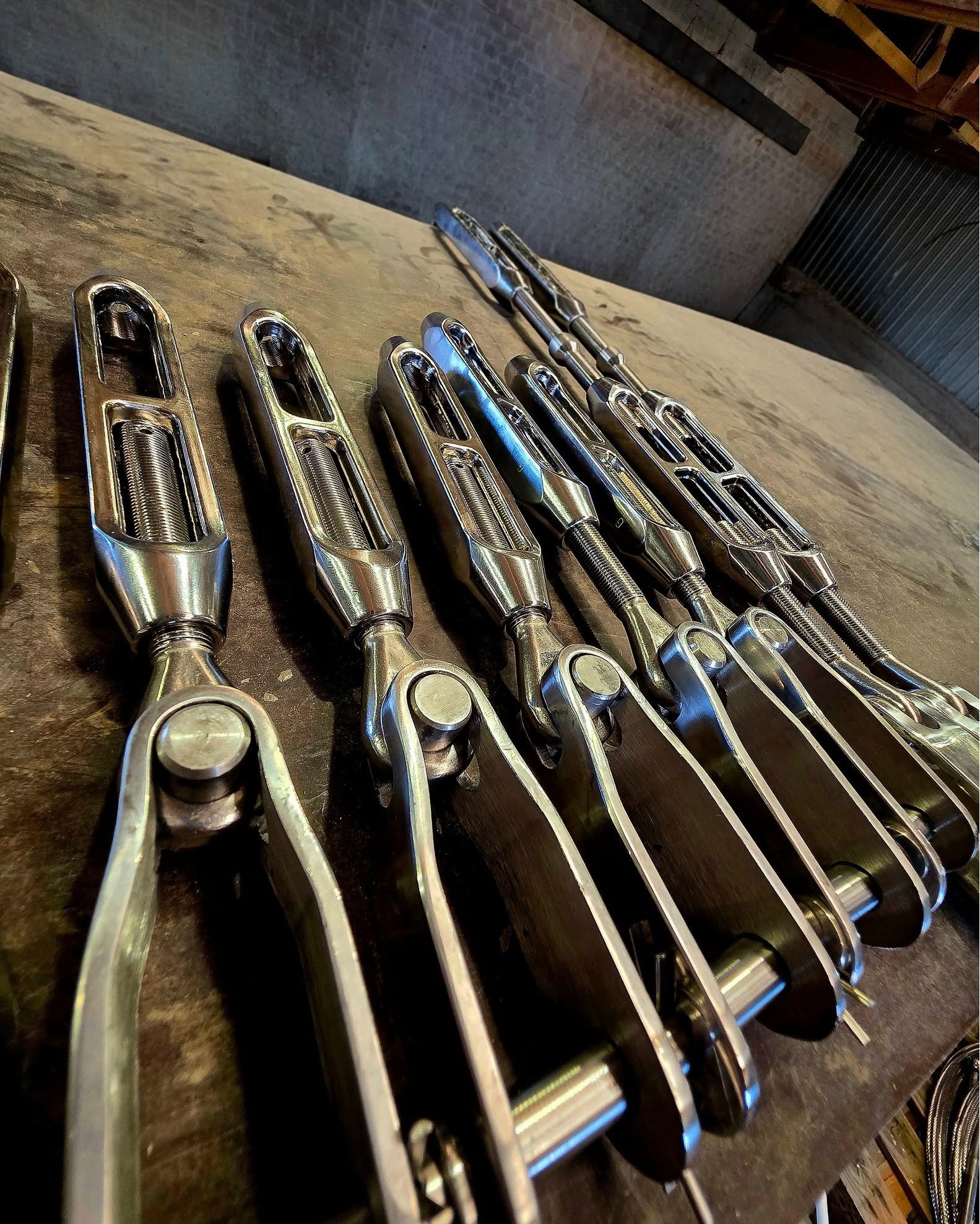 Fabrication gréements 🛠💪
•
•
•
#Rigginglife #Voilier #Nautisme #Sailinglifestyle #EquipementBateau #Gréement #Vacances #Plaisance ☀✨