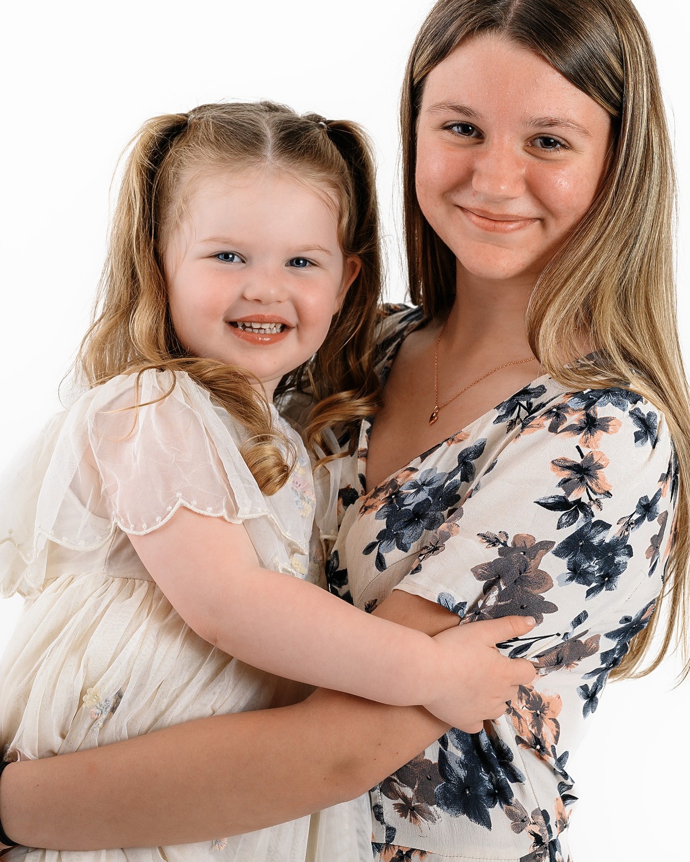 The moments that matter most 🤍🤍🤍
.
.
.
Don't forget to double tap and follow @orchardandivory_photography
.
.
.
#familyphotography #lifestylephotography #motherhoodunplugged #yorkshirephotographer #sheffieldmums
real family moments | connection over perfection | storytelling your family | relaxed family sessions | modern documentary photography | timeless images | capturing the in-between | love in the little things | natural, unposed connection | honest motherhood | soft, timeless tones | light and airy photography | lifestyle family photography UK | natural light family photography | in-home lifestyle sessions | studio family portraits | minimalistic styling | classic white photography | family photographer Yorkshire | family photographer Sheffield | family photographer Rotherham | family photographer Barnsley | family photographer Doncaster