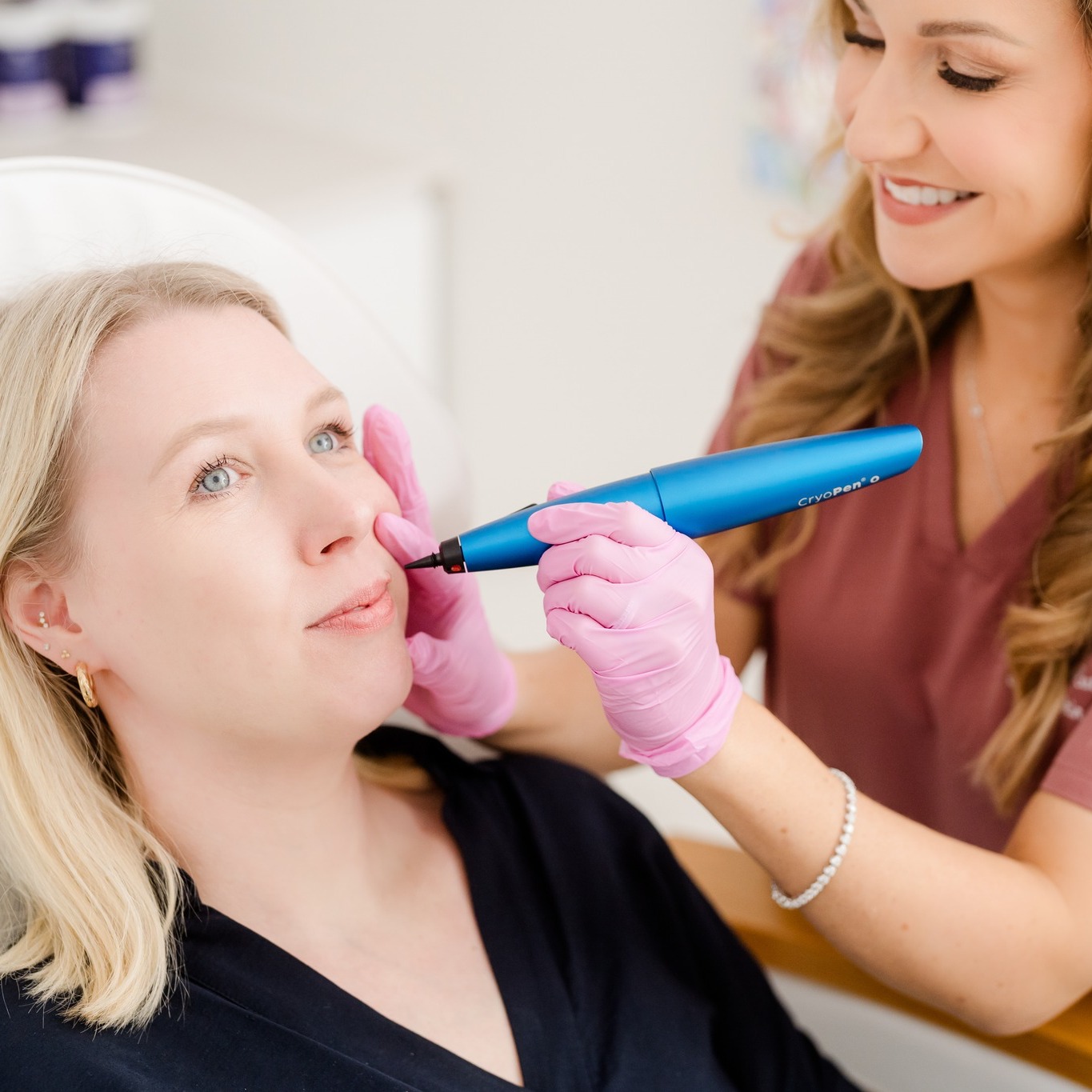 Ever noticed a skin tag, milia or pigmentation spot you'd love to just… disappear? 👀
CryoPen is a quick, precise and clinically effective treatment that uses freezing technology to remove unwanted skin lesions — with minimal discomfort and no downtime.
Ruthie offers CryoPen treatments at Simply Skin Clinic, Winchester.
Swipe to learn more, or book a consultation via the link in bio. 📍Winchester
#CryoPen #SkinTreatment #SkinTag #SimplySkinClinic #WinchesterAesthetics @cryopenuk