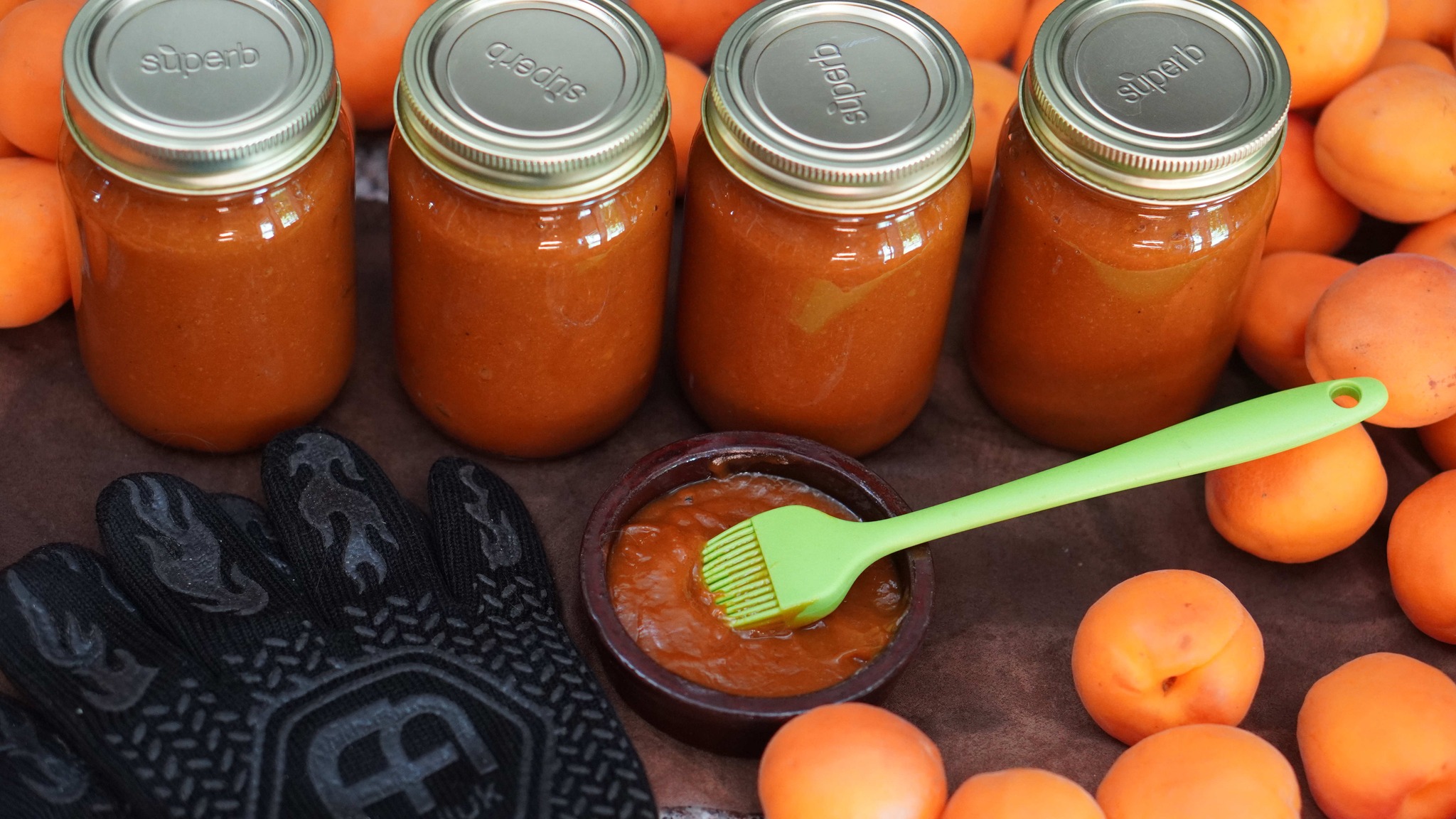 Apricot BBQ Sauce
When it comes to enhancing the taste of grilled meats, burgers, and even veggies, nothing compares to a rich, homemade BBQ sauce. Imagine the sweet tangy flavor of apricots paired with classic barbecue spices. This combination creates a sauce that can elevate even the simplest meal into a gourmet experience.
Wisdom Preserved Website https://wisdompreserved.life/apricot-bbq-sauce
How Altitude Affects Canning Processing: https://youtu.be/oSr1QyV8hU8
Quality, American-made, Superb CANNING LIDS and JARS:
✅Here is your 20% off promo code: WP20
✅Superb Website https://shop.superbsealing.com/?ref=WP20
#superbcanning @superbcanning