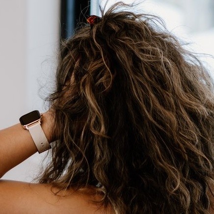 Your hair is a primary biological indicator.
Your body operates on a strict survival hierarchy. When resources get low—specifically your iron stores (Ferritin)—your body has to make a choice. It prioritizes your heart, your lungs, and your brain.
Your hair? Biology considers it a "luxury" tissue.
When your Ferritin drops below 70 ng/mL, your body pulls the plug on the hair follicle’s energy supply to protect your vitals. Your doctor might say 20 ng/mL is "normal," but your hair knows it's a crisis.
In my upcoming session at the Reclaiming Your Body Summit, we are decoding the silent language of your hair. I’ll show you exactly why your "normal" results are standing in the way of your healing.
Don't miss this. Your vitality depends on the details.
🔗 Register here: https://leks.pro/reclaiming-your-body-virtual-summit