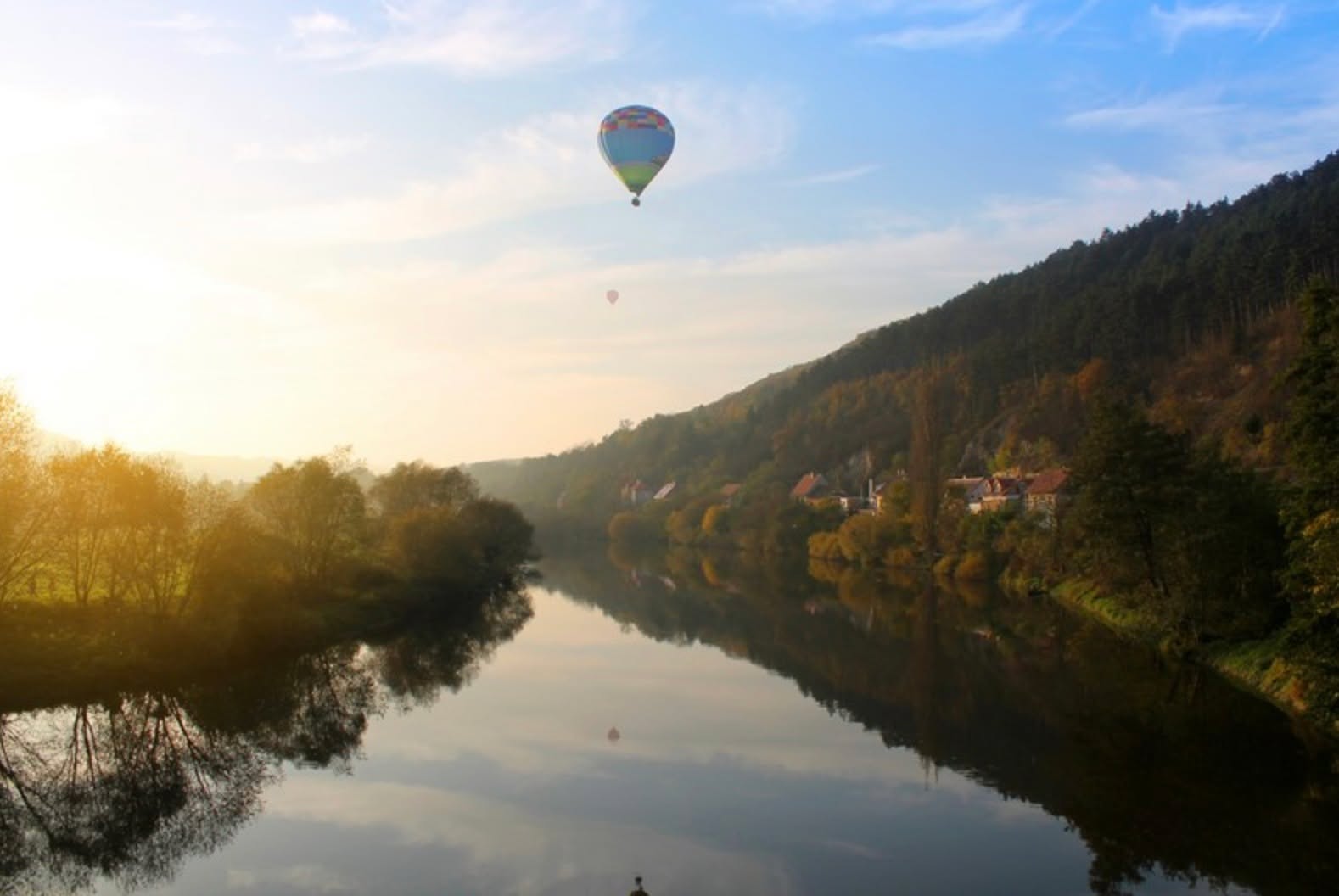 Experience the magic of flight with experiences curated by Leonidas Travel on a hot air balloon flight! Depending on the winds, one can take a flight over the capital and enjoy the views of the city or escape the city ruffle and fly over the beautiful hills of Zagorje and Zagreb surroundings. Guests are in safe hands with experienced pilots, as they float over some of the world’s most beautiful sceneries!
Ask us for details info@dominiquedebay.com or phone us at 1-212-752-1416 or WhatsApp 1-917-940-2407 #dominiquedebaycollection @leonidastravel #croatia