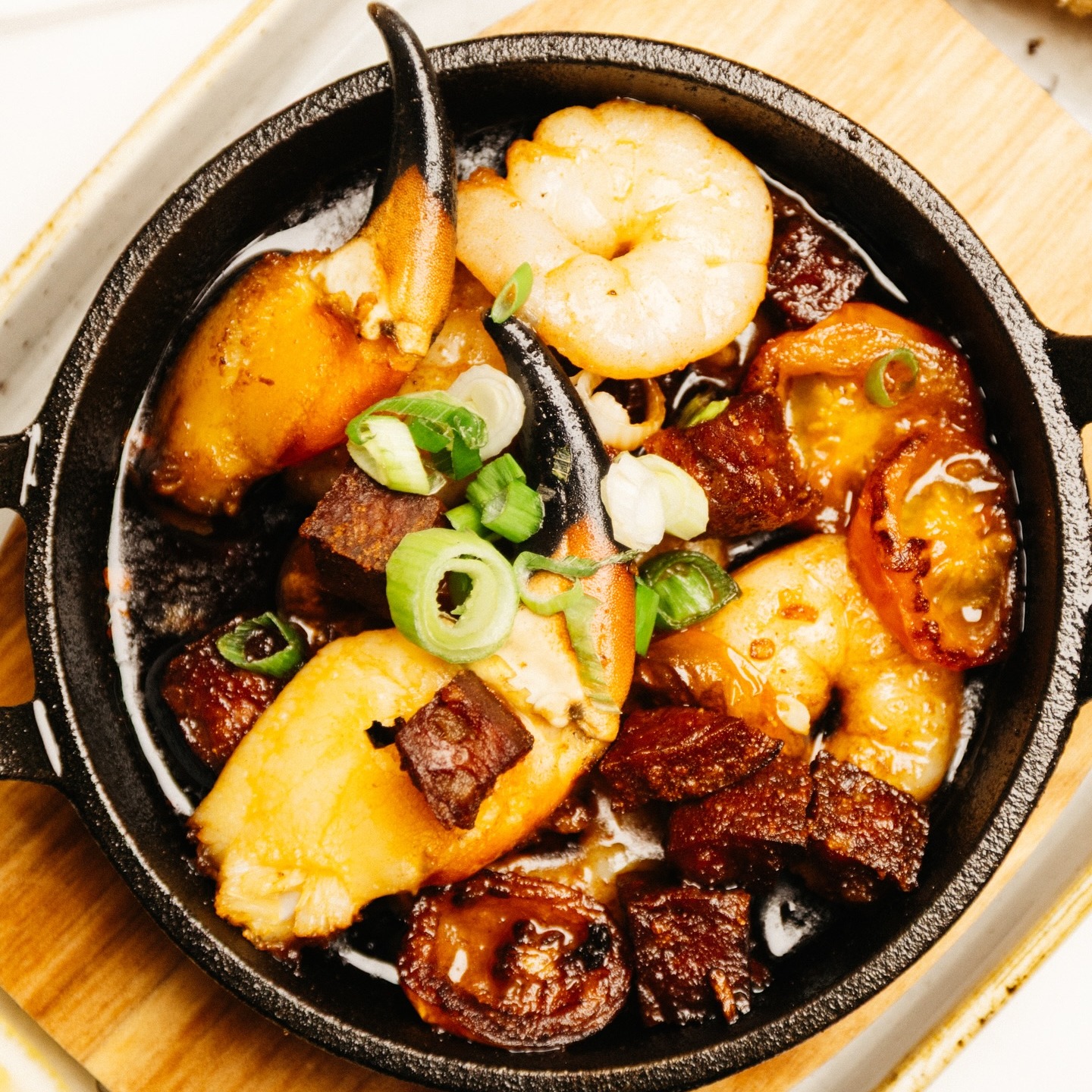 ✨ @therumhousedlk brings bold flavours and a vibrant atmosphere to the Sea Louth Seafood Trail, serving up dishes that are anything but ordinary ✨
This Crab Claw, Prawn & Chorizo Pil Pil is a real showstopper… tender Clogherhead crab claws, juicy tiger prawns, rich chorizo, all sizzling in a tomato, chilli and garlic oil 🔥 Finished with crusty ciabatta for dipping, it’s pure indulgence in every bite 🤤
Exploring the trail? Don’t forget your Sea Louth Passport… collect stamps at scenic viewpoints and participating restaurants like this one, or keep your receipt and claim it later 📍
Discover all participating restaurants here www.sealouth.ie/restaurants
#SeaLouth #IrelandsAncientEast #KeepDiscovering #SeeEatAdmire #SeafoodTrail