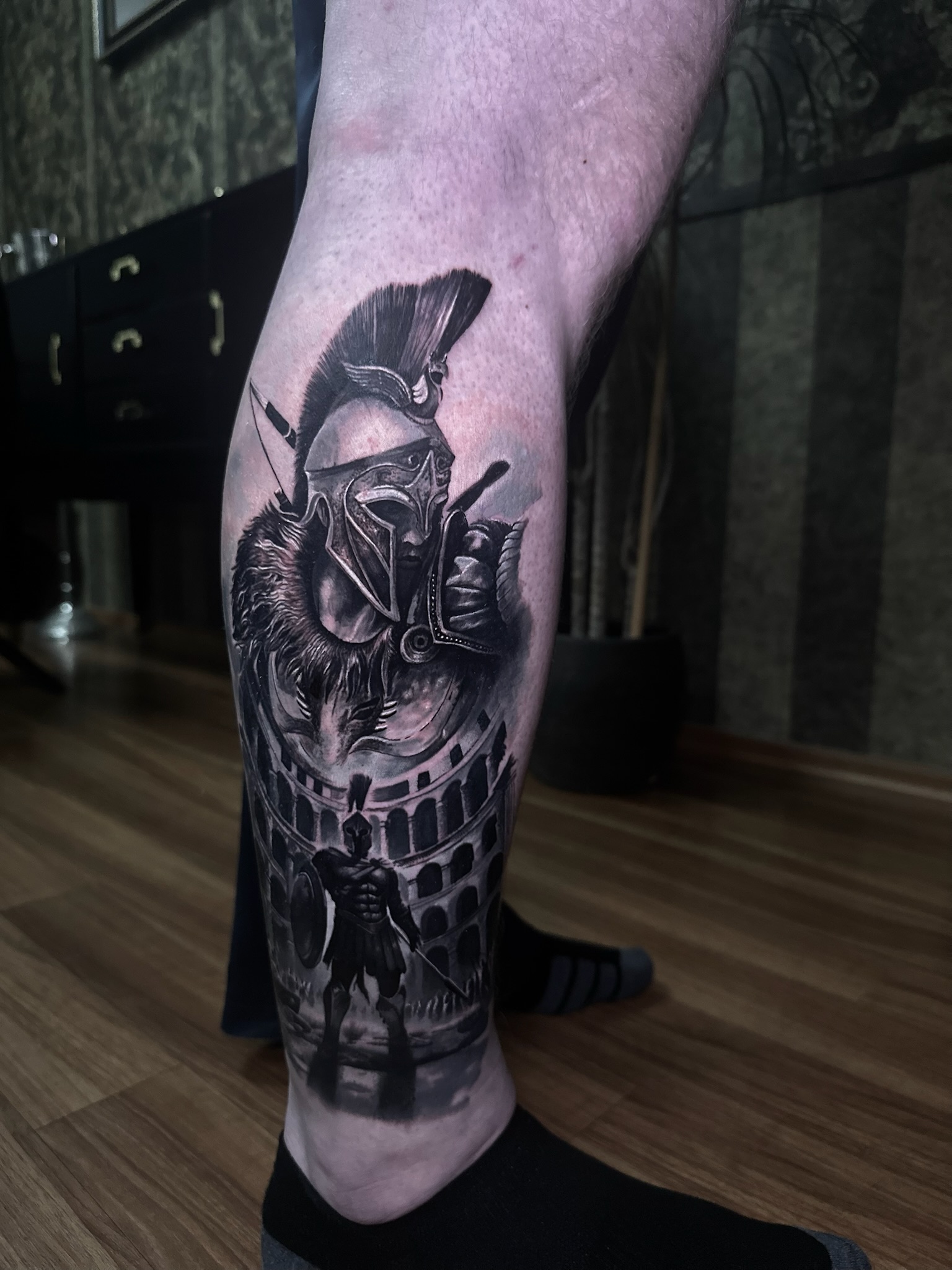 Zwischen Haut und Tinte entsteht etwas, das man nicht erklären muss.🖤
Nur sehen.👀
Nur fühlen.✨
#murtal #TattooInspiration #TattooStudio #tattoolove #tattooartist #inkedcommunity #TattooAustria #tattooinspiration #Tattoo #InkAddict #TattooArt #BodyArt #tattoovibes #Tattoostudio #Steiermark #Zeltweg #TattooArtists #DCTattoo #tattoostudio #tattoolovers
