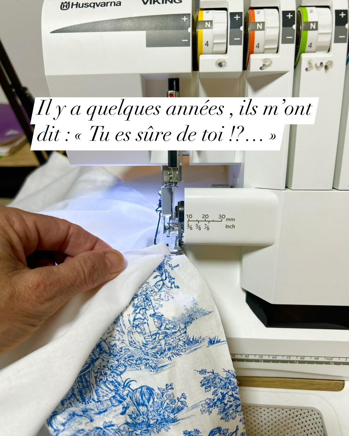 Quand j’ai lancé ma petite entreprise, il y avait beaucoup de questions…
« Mais pourquoi tu fais ça ?… »
“Tu es sûre que ça va marcher ?”…
Je ne savais pas non plus ! 🤷🏻♀️
Mais j’ai essayé. 🤗
Et aujourd’hui… Je sais plus que jamais que c’était le bon choix !
👉Venez découvrir mon univers !
https://jouycreations.etsy.com
.
.
.
#couturefrançaise #couturesurmesure #creationsartisanales #toiledejouy #vichylovers