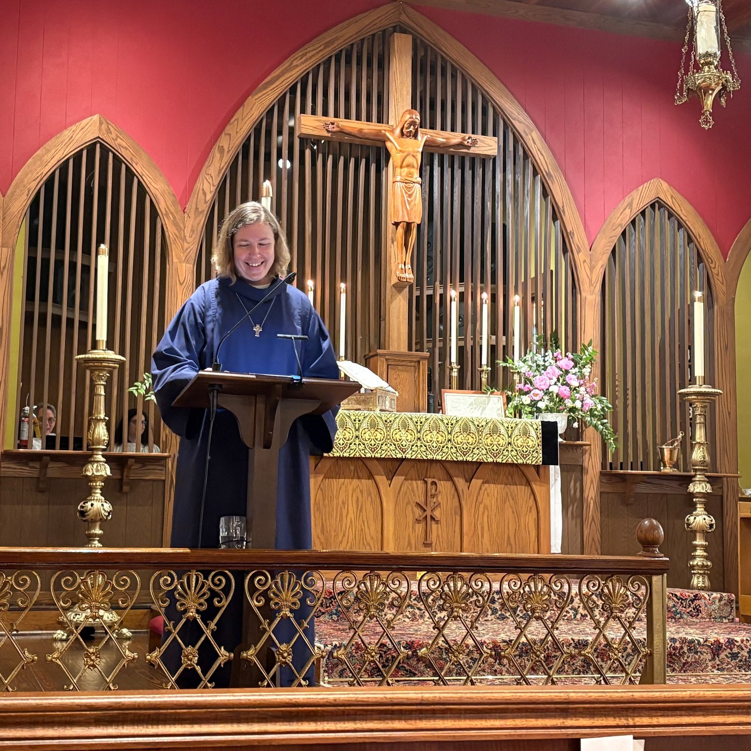 This morning, Sister Hannah was invited by her former seminary classmate, the Rev. Dr. Melanie Rowell, Rector of The Church of our Saviour in Atlanta, to be their guest preacher. On Friday night, Sister Hannah was invited to be the guest speaker for TATER TOT (Theologians Assembling in Thoughtful Examination Ruminating on Theology on Tap) also at The Church of Our Saviour. The topic was "Fun with the Nun" with a casual Q&A session. Mother Melanie Rowell faciliated the discussion. There was great interest and they asked her questions for close to two hours. We are grateful for this connection to The Church of our Saviour.