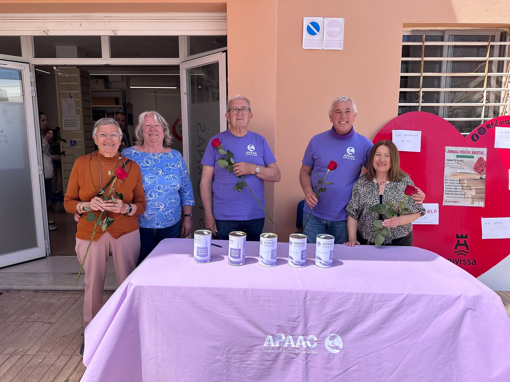 Nuestro más sincero agradecimiento a la Asociación de Vecinos "Grupo Vecinal Tres Barrios" por contar con nosotros en este día tan especial de celebración y por su donación de lo recaudado en la tómbola. Ha sido un placer participar y esperamos estar en más ocasiones.
#apaac #asociacióndevecinostresbarriosibiza