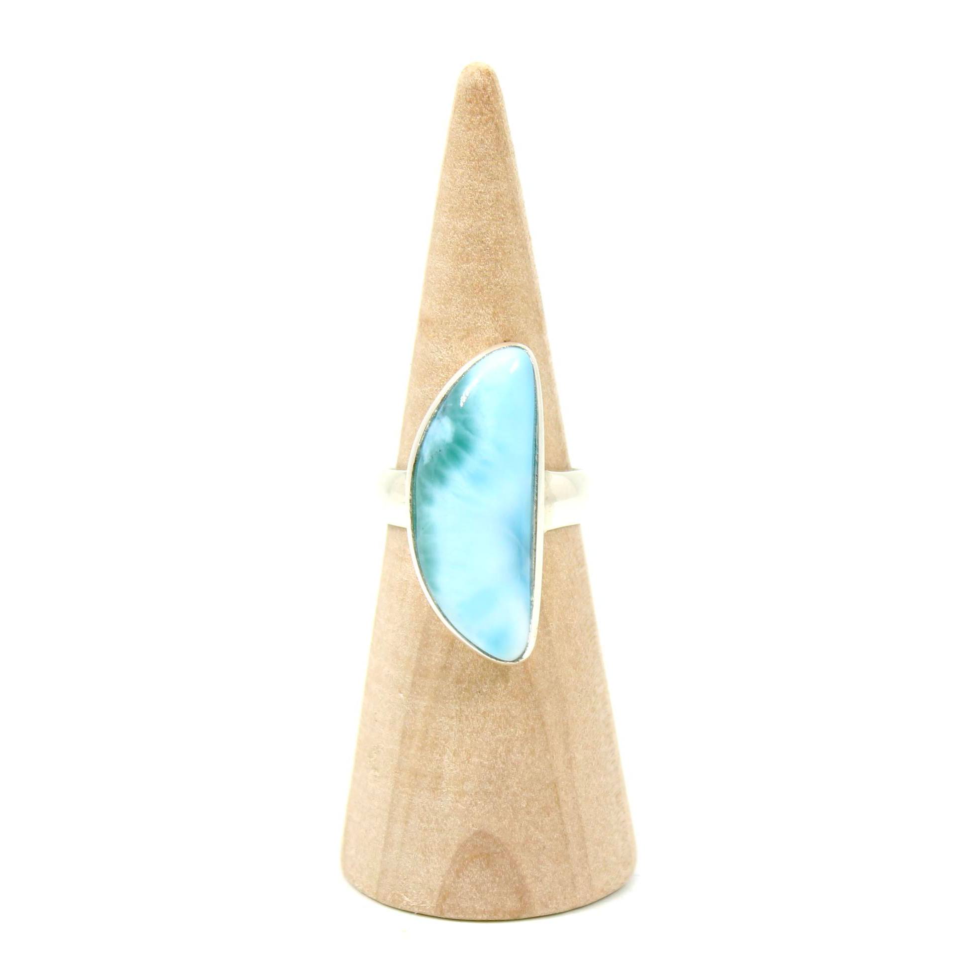 💫 New on the website 💫 Incredibly beautiful 926 sterling silver rings in sunstone, tanzanite, blue london topaz, Larimar, starlight ruby, sky topaz and sunstone and rainbow moonstone 💖💍🌟 visit the website to all our sparkly new arrivals this week 🧘♀️✨