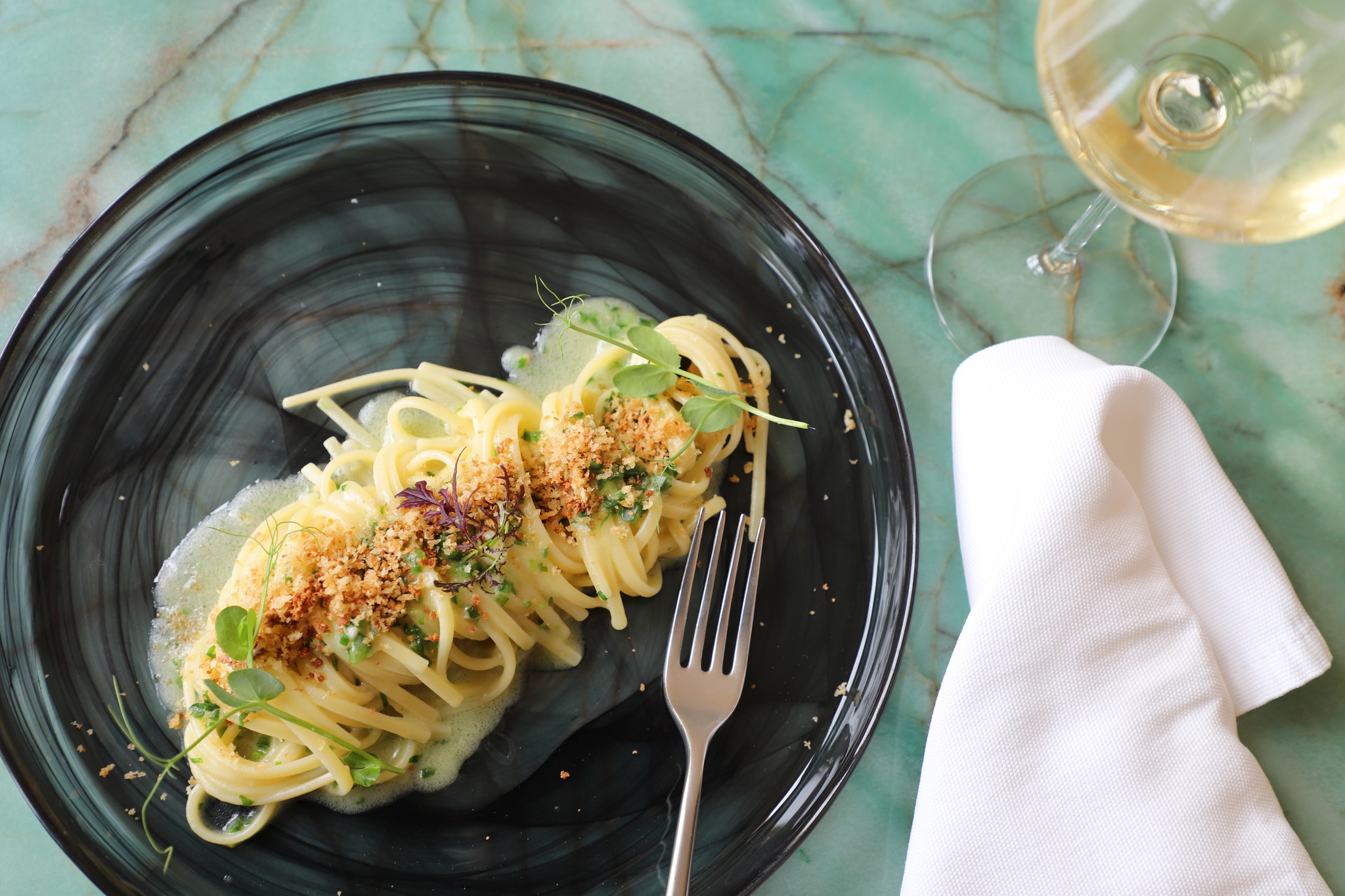 The new summer menu has arrived, and it has made itself very comfortable at our table.
Come and find your new favourite flavours: palazzoparisio.com/reservations