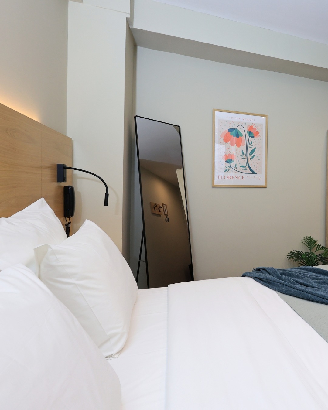 Economy Double Room in the heart of Athens.
🧳A well-designed, minimal room with all the comforts and a great location.
Ideal for couples or solo travellers looking for a smart base and an easy stay when visiting Athens.
🥯 Breakfast is always included.
#athenshotels #athenshotel #hotelsinathens