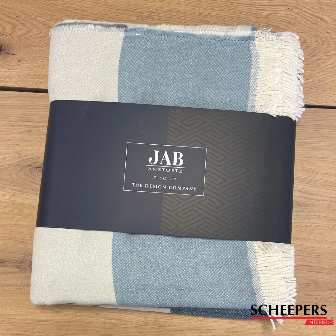 🛋️✨ Warmte en stijl met @jabanstoetz plaids ✨🛋️
Maak je interieur extra gezellig met de prachtige JAB plaids. Zacht, stijlvol en perfect om lekker onder weg te kruipen of als finishing touch op je bank of bed.
🍂 Luxe materialen
🎨 Tijdloze kleuren
💛 Pure comfort
Een klein detail dat een groot verschil maakt in je interieur.
Kom langs bij Scheepers Interieur en ontdek jouw favoriet!
#ScheepersInterieur #JAB #Plaids #SfeervolWonen #Interieurinspiratie