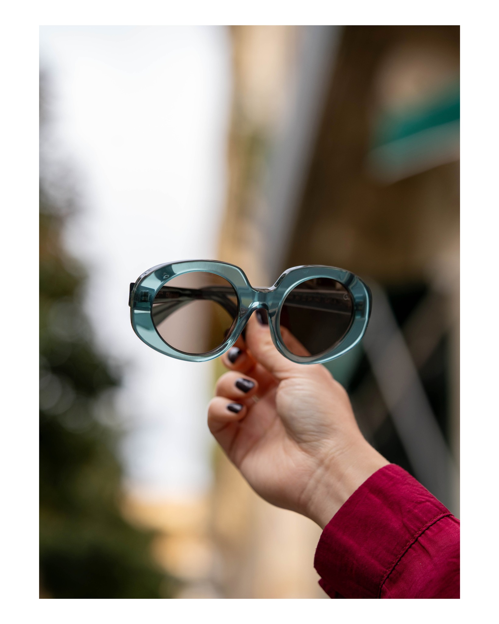 Une couleur douce,
une forme assumée,
et ce petit truc en plus. 😎
-
Opticien Montpellier l Montpellier l Opticien occitanie l Lunette Montpellier
