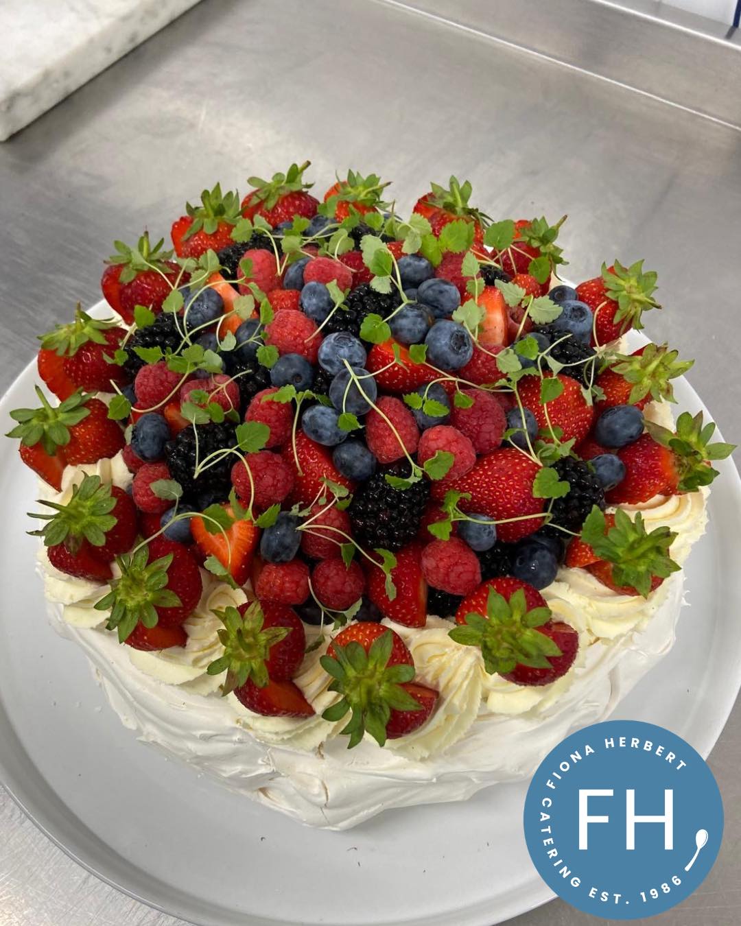 The sun is shining and the Bank Holiday weekend is almost upon us!
Whatever your plans are we hope it is filled with great food and brilliant company.
See our website for more examples of our takeaway options.
https://www.fionaherbertcatering.co.uk/
#bankholiday #bankholidayvibes