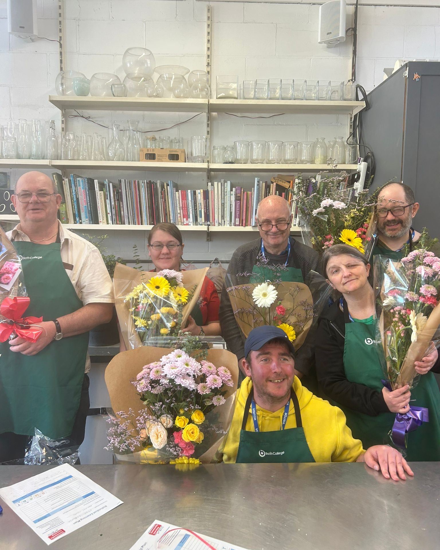 Our Friday Day Centre group enjoyed a fantastic visit to Bath College a couple weeks ago, getting creative and hands-on during their session flower arranging🌸
Clients had loads of fun making flowers, learning new skills, and enjoying time together in a relaxed and supportive environment.
We’re looking forward to continuing these sessions and seeing what they are able to create next!
#HeadwayBath #CreativeActivities #CommunitySupport #BathCollege #LearningNewSkills #HeadwayUK