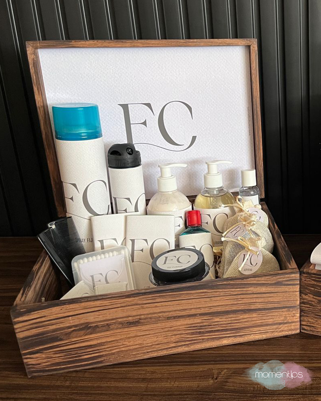 Kit de amenidades.
---
👉 www.momentips.com
☎ 55 3552 2022
✈ Envíos a todo México
---
Recuerdos, detalles y regalos personalizados para ocasiones especiales.
#Momentips #kitdeamenidades #productospersonalizados #recuerdos #recuerdosdeboda #detalles #detallespersonalizados #detallesparaeventos #bodas #bodasmexico #eventos #bautizo #recuerdospersonalizados #productospersonalizados #detallesboda #recuerdosboda #detallesqueenamoran #recuerdosparaeventos #kitbaño #bodas2026