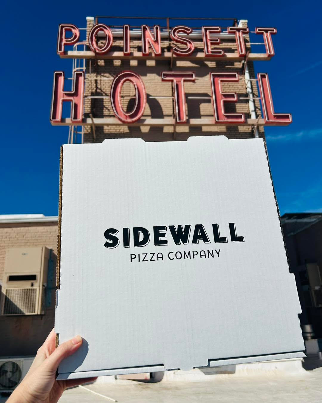 👋Happy Monday from Sidewall Pizza! Enjoy delicious pizza, fresh salads, and homemade desserts at one of our locations in Greenville, SC this week!
Cleveland Street / Travelers Rest / Pelham Road / Simpsonville
#pizza #greenvillesc #gvltoday #greenvillefood #gvlfoodies