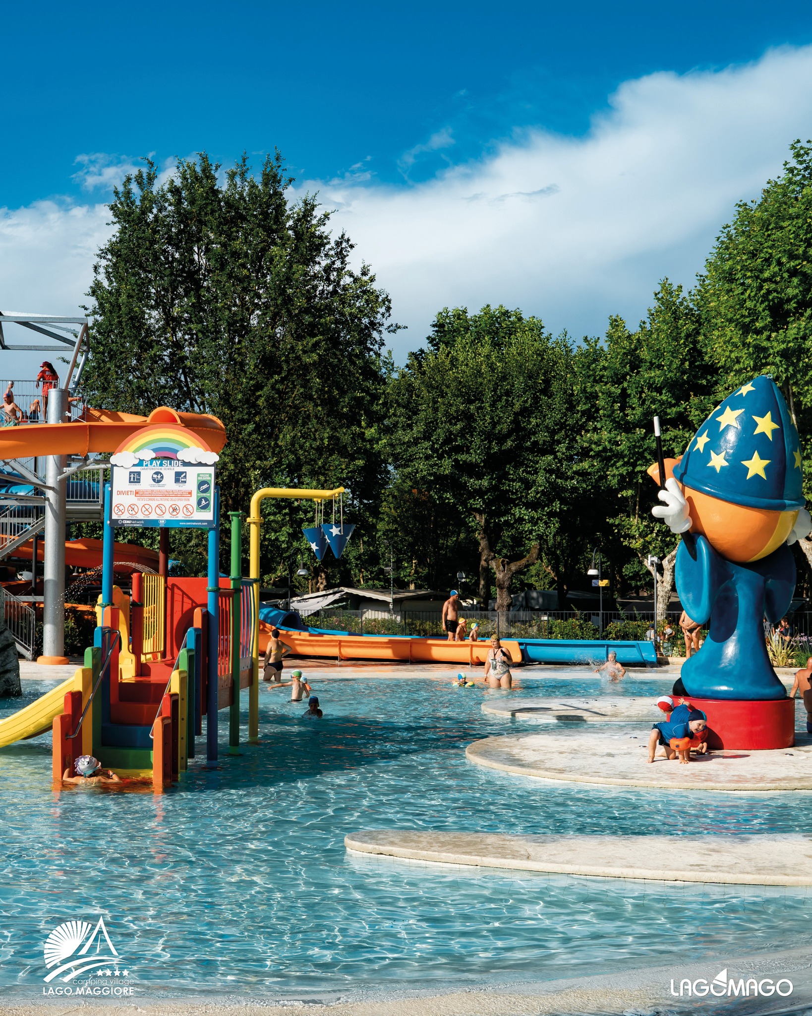 Il momento è finalmente arrivato 💦
Mago Bay riapre le porte… e l’estate ha finalmente inizio!
Tra tuffi, risate e giochi d’acqua, torna quella sensazione di libertà che solo una giornata in piscina sa regalare. Qui ogni sorriso nasce spontaneo, ogni attimo si riempie di leggerezza e l’energia non manca mai.
Scivoli, relax e divertimento per grandi e piccoli: la piscina diventa il cuore pulsante delle tue vacanze.
Perché l’estate non è solo una stagione… è uno stato d’animo ☀️
🇬🇧 The moment you’ve been waiting for is finally here 💦
Mago Bay is open again… and summer starts now!
Enjoy fun, laughter, and water games, and feel that freedom only a day at the pool can give. Here, smiles come easy, every moment feels light, and the energy never stops.
Slides, relax, and fun for everyone, the pool becomes the heart of your holiday.
Because summer isn’t just a season… it’s a state of mind ☀️
🏕 @lagomag
🌈 @lagomagofamily
#CampingVillageLagoMaggiore
#VacanzeSulLagoMaggiore
#FamilyHolidayItaly
#LagoMaggioreExperience
#EstateInFamiglia