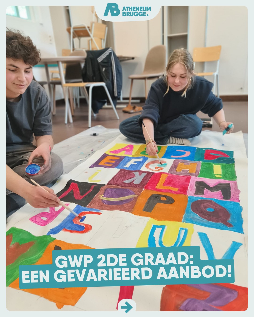 🗣 Projectweek in Atheneum Brugge! Onze 3des en 4des kregen deze week een zeer gevarieerd aanbod voorgeschoteld: sommigen waagden zich aan een workshop beeldhouwen in ytong. Een andere groep was schilder voor één dag. Deze leerlingen toonden hun talent met penselen, maar ze moesten voor hun schilderspaneel ook het houten frame zelf maken! We leerden ook EHBO, zelfverdediging en we gingen even reflecteren op een 'gelukswandeling'.
-
#ikbeneenatheneeër #samenlerensamenleven #fieroponsgo
