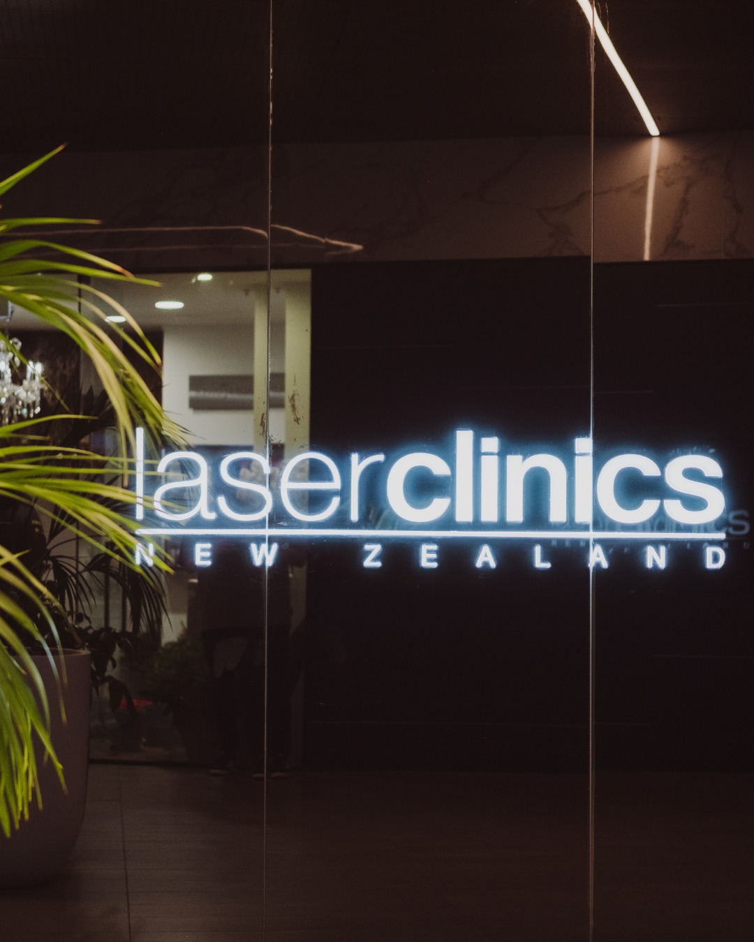 Mother’s Day, but make it something she’ll actually enjoy.
@laserclinicsnz_willisst offers facials that feel like a proper reset.
Pop into 18 Willis St and get Mum sorted.
#18WillisSt #18Willis