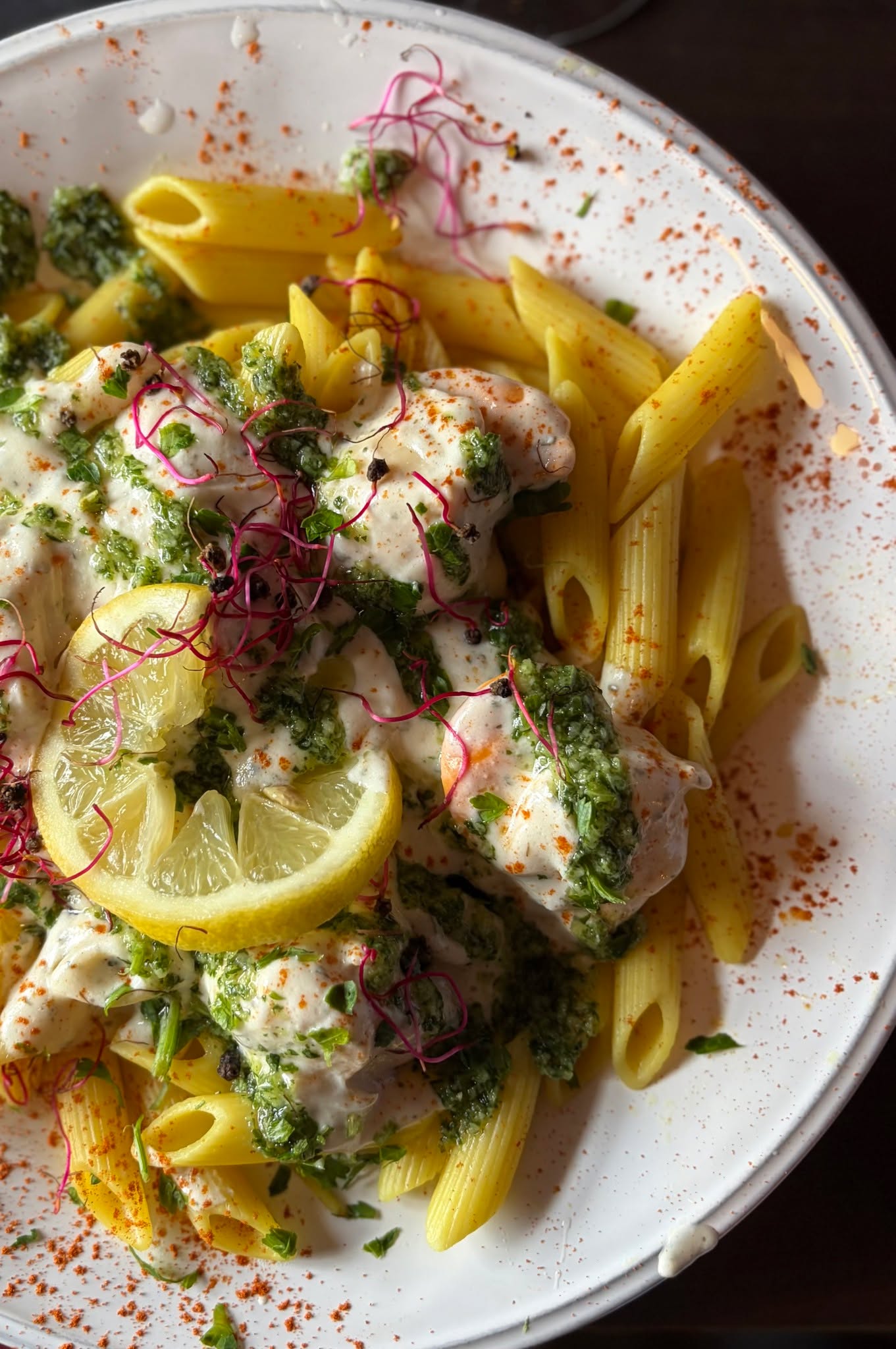 Nos pastas qui font plaisir 🍋
Des noix de Saint-Jacques fondantes, une crème citronnée ultra fraîche : simple, efficace, délicieux.
Pennes ou spaghettis… à vous de choisir votre team 🍝
Alors, vous craquez pour lesquels ?
🍽 Cuisine familiale
📍 434 Rte de Toulouse, Bègles
⏱ Ouvert du mardi au vendredi midi et soir
le samedi uniquement le midi
#Bordeauxmaville
#Begles #quoifaireabordeaux
#bordeauxfood #bordeauxtopfood
#bordeauxresto
#bonnesadressebordeaux
#oumangerbordeaux
#Piccolo #piccolorestaurant