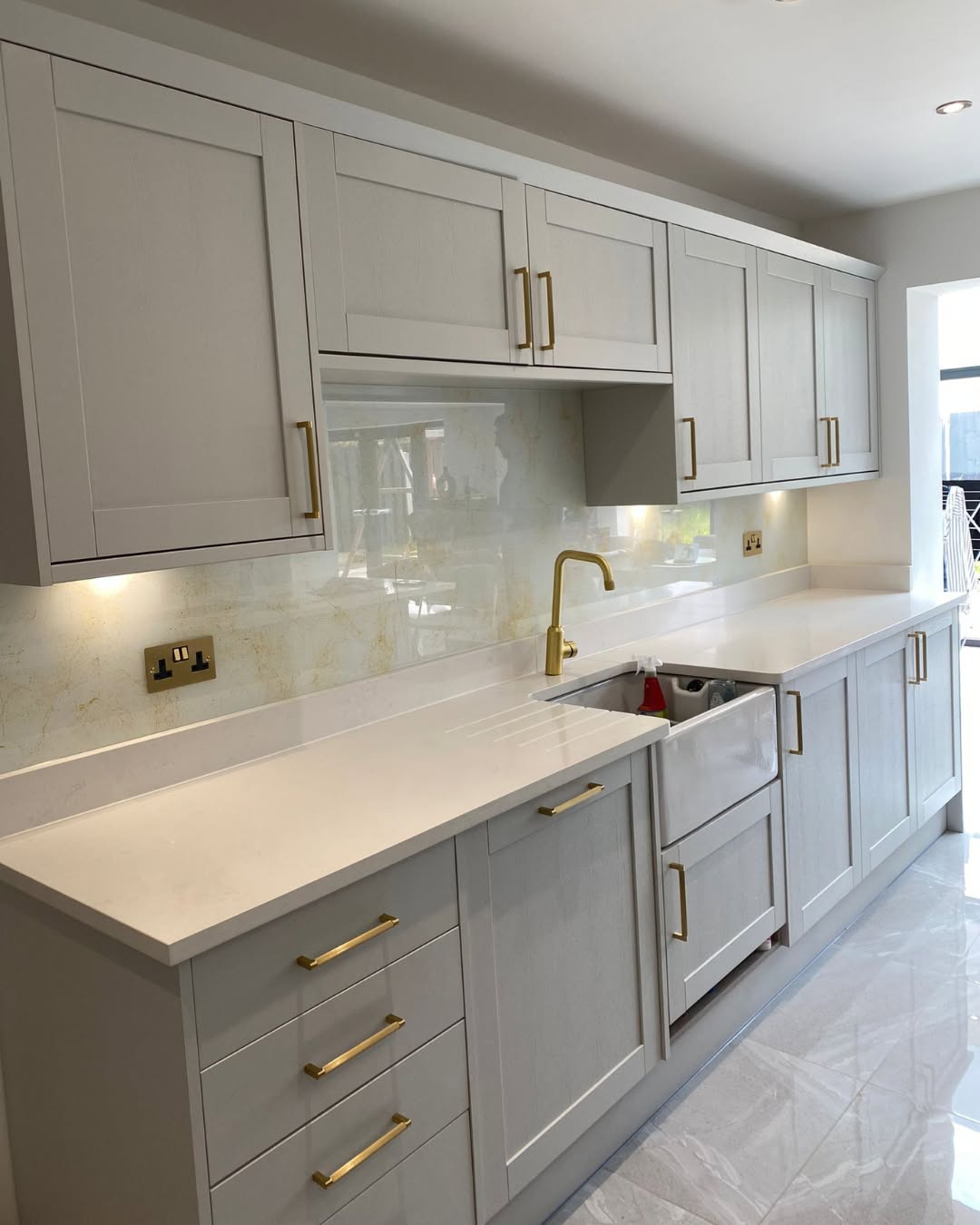 Give your kitchen a makeover with our stunning painted glass splashbacks 😍
They are available in a range of colours and are custom-made to fit perfectly.
Head over to our website to see what we can do 👉link in bio
#kitchendesign #splashbackdesign #splashbackideas