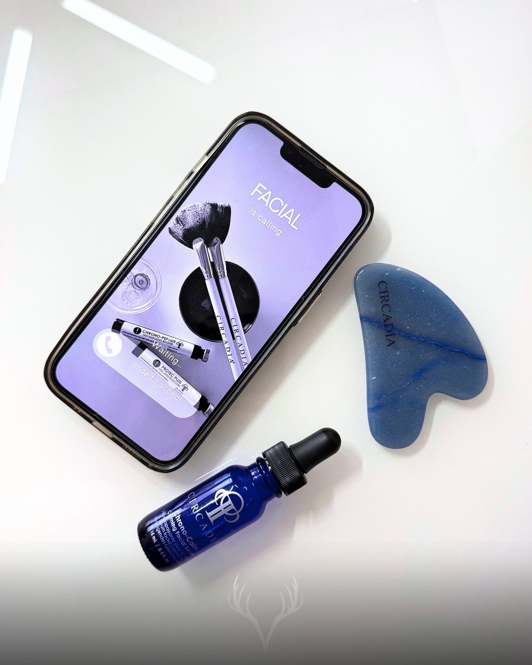 Deine Haut ruft nach einem Reset ✨
Ein Facial in der Beauty Bar Baden ist nicht einfach nur eine Gesichtsbehandlung – es ist ein individuell abgestimmtes Hautkonzept.
Bei uns bekommst du kein Standardprotokoll, sondern eine Behandlung, die jedes Mal an deine Haut angepasst wird: Hautzustand, Hautziel, Empfindlichkeit, Jahreszeit und aktuelle Bedürfnisse fließen mit ein 🤍
💡 Was unsere Facials besonders macht:
– professionelle Hautbeurteilung vor der Behandlung
– hochwertige Circadia Wirkstoffkosmetik
– individuell kombinierte Reinigung, Peelings, Masken & Seren
– sichtbarer Glow + echte Hautpflege
– Entspannung, die man nicht nur fühlt, sondern auch sieht
Ob trockene Haut, Unreinheiten, müder Teint, sensible Haut oder einfach der Wunsch nach mehr Frische – wir wählen genau die Schritte, die deine Haut gerade braucht.
✨ Das Ergebnis:
klarer, frischer, gepflegter Glow
und dieses Gefühl von: „Genau das hat meine Haut gebraucht.“
📍 Beauty Bar Baden, Baden bei Wien
📞 0699 11307030
Termine telefonisch oder direkt über unser Online-Buchungstool
#facial #gesichtsbehandlung #circadia #hautpflege #beautybaden #badenbeiwien #kosmetikstudio #beautybarbaden #glowingskin #skincare #hautgesundheit #skincareexpert #selfcare #beautyoesterreich