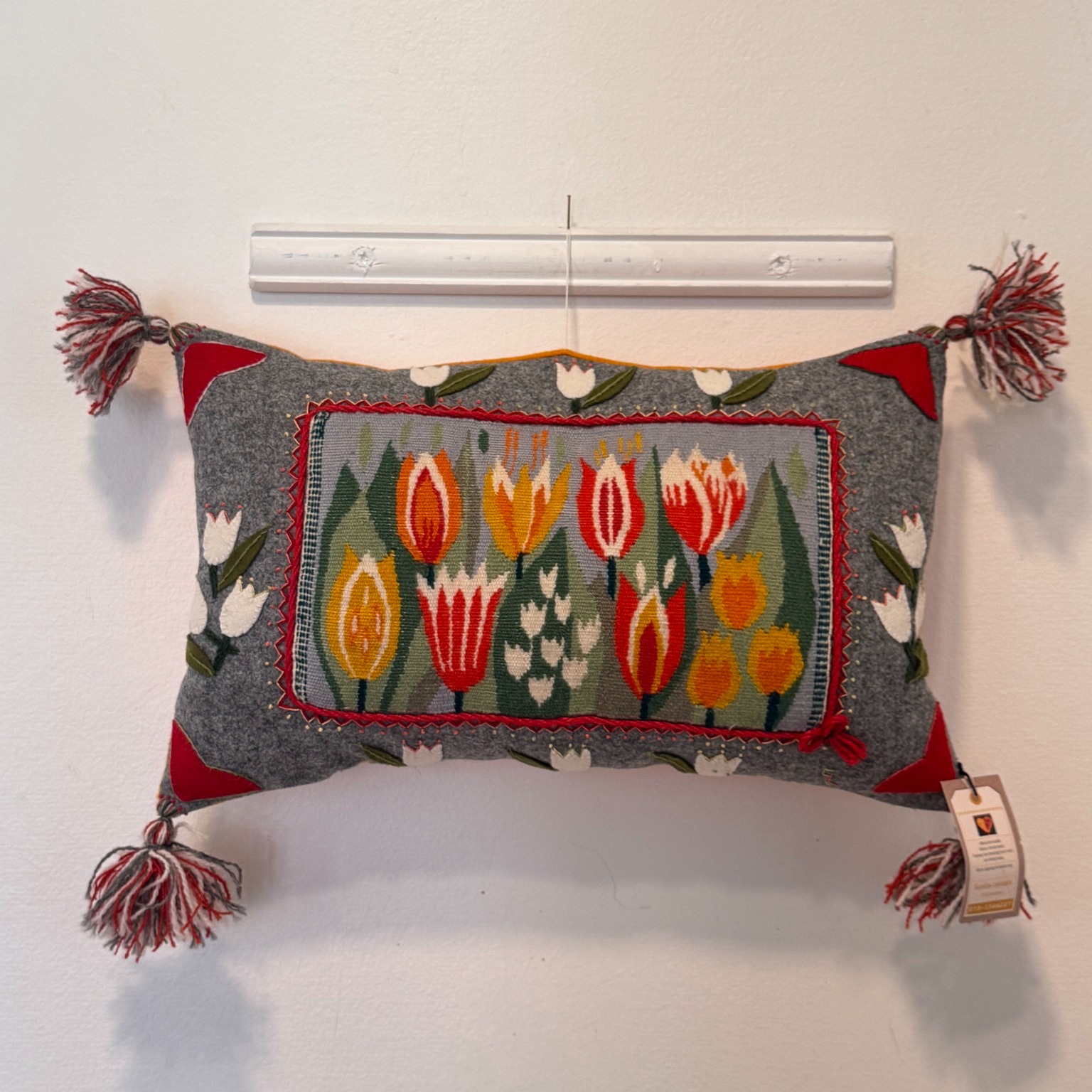 Utställare i Galleriet under vårrundan, både konstmåleri och textil.
Inger Stjernström- måleri
Gunilla Landahl- tovat, textil
Inger Andersson- vävt
#artbyingers #falkangenkinnekulle #gunillalandahl