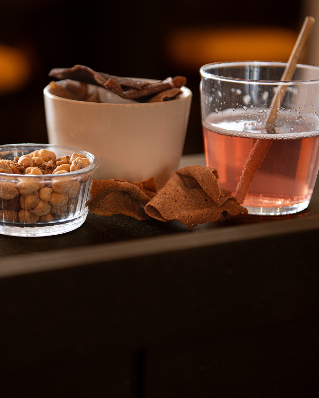 Chez Entre Nous, les début de repas se vivent autrement.
Un assortiment de saveurs à picorer, découvrir, savourer… selon l’envie du moment.
À deux, à plusieurs, ou juste pour soi, parce qu’il n’y a pas de règle quand c’est bon ✨
-
Entre Nous
35 rue de la marine
29730 Le Guilvinec
+33 (0)2 98 92 73 56
Ouvert du jeudi au mardi 🌈
#entrenous #guilvinec #entrenousguilvinec #restaurantguilvilnec #apartager #grignotage #paysbigoudensud #bigoudenjoy
Crédit photo : @lepontdesimages_studiophoto @lepontdesimages_studiophoto