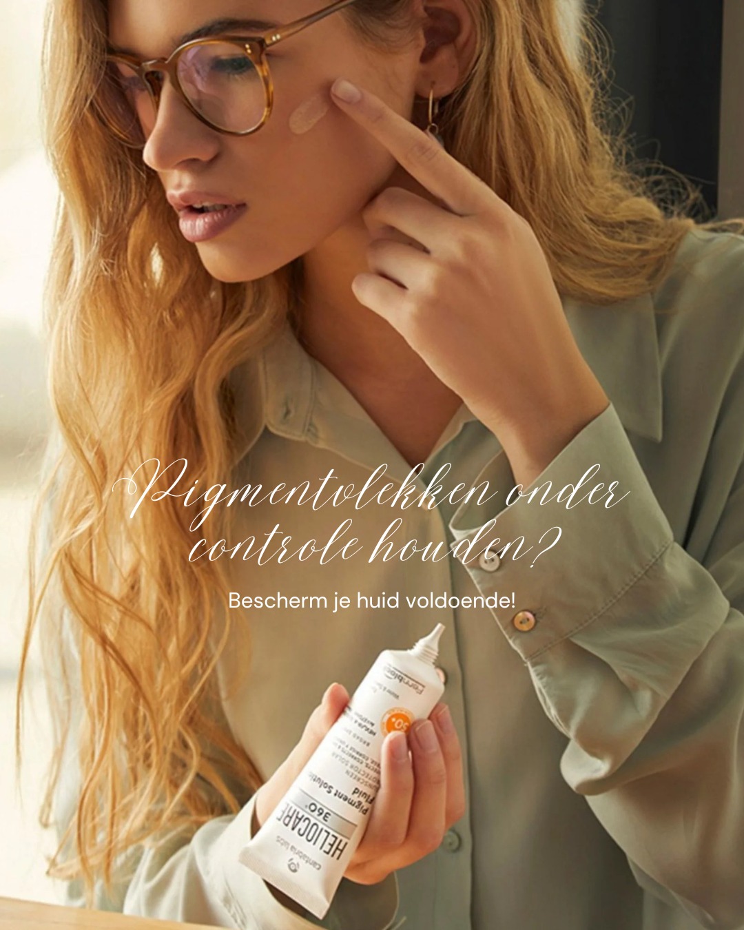 We zijn eind mei… en ja, de zon is er ☀️ Heerlijk. Maar ook het moment waarop je huid stilletjes verandert… zonder dat je het meteen ziet 👀
Want elke keer dat je huid UV-stralen opvangt, maakt ze extra pigment aan om zichzelf te beschermen. Dat zorgt voor dat zomerse kleurtje…
Maar ook voor:
donkerdere pigmentvlekjes
nieuwe vlekjes die langzaam verschijnen
en een huid die minder egaal wordt
En het tricky stukje? Je ziet het vaak pas later. Wanneer het al opgebouwd is.
Heel eerlijk? Dit is het moment waarop je het verschil maakt.
🧴 Wat helpt wél: Dagelijks SPF. En ja… echt elke dag 😉 Ook wanneer de zon zich even verstopt.
Wil je nog een stap verder gaan? Dan is de Heliocare Pigment Solution Fluid een mooie extra om je huid te beschermen en in balans te houden 🤍
En daarnaast: een beetje schaduw opzoeken, je huid respecteren en niet “overdrijven” in de zon.
Want genieten mag. Maar bewust beschermen maakt het verschil op lange termijn ✨
Wil je weten wat jouw huid nodig heeft? Je bent welkom bij Pur’Elle of stuur me gerust een berichtje.
www.purelle.be 🤍
Veel liefs,
Lien
Pur’elle Huidinstituut
☎️ 0494 58 65 50
📩 info@purelle.be
🌍 www.purelle.be