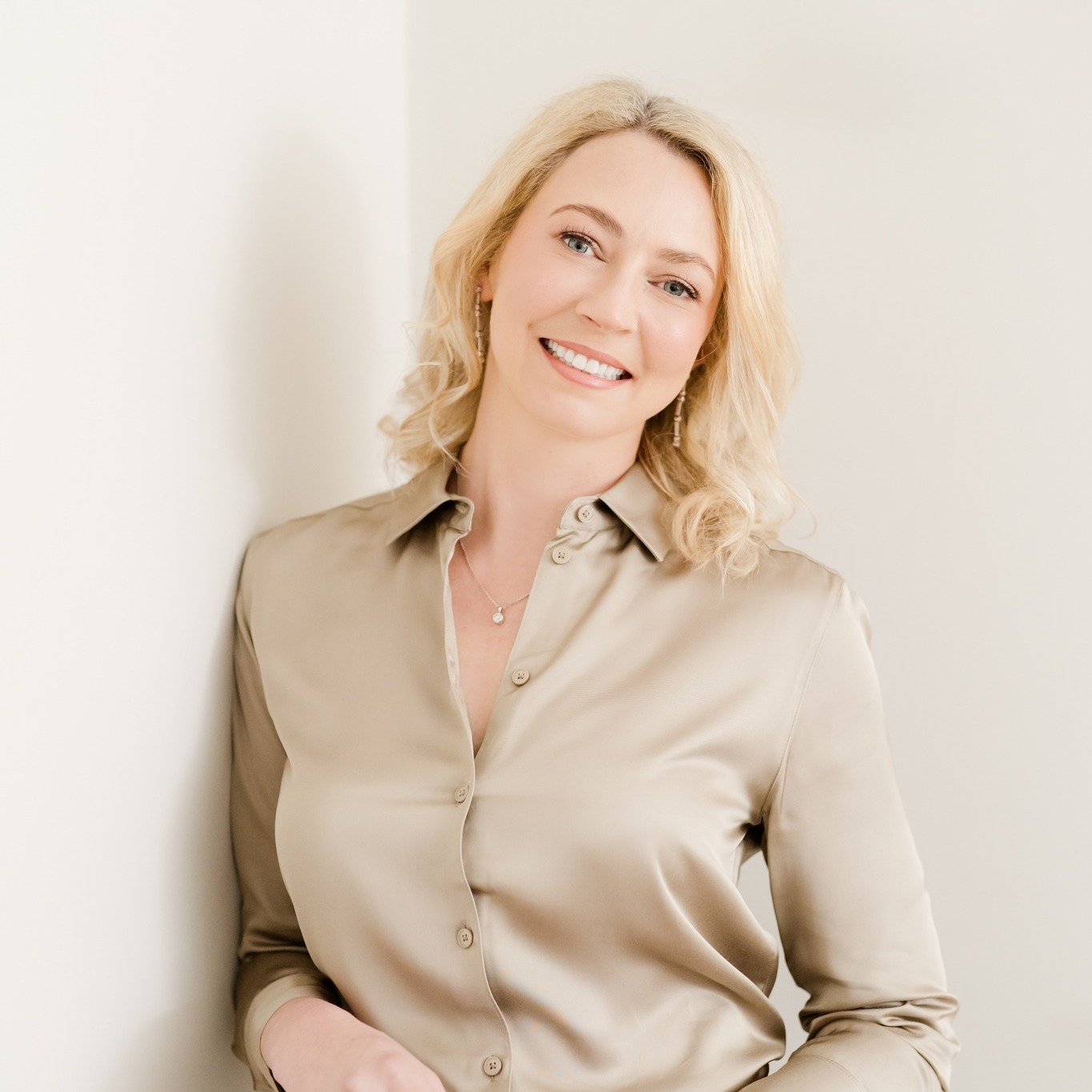 Profhilo - what it is, what it does, and who it's for
Profhilo is one of our most popular treatments at Simply Skin Clinic and one of the most misunderstood.
It is not a filler. It does not add volume or change your features.
Profhilo is a high-concentration hyaluronic acid treatment that spreads beneath the skin, deeply hydrating and stimulating collagen and elastin production. The result is an overall improvement in skin quality, firmness and radiance from the inside out.
It works beautifully for anyone noticing dullness, fine texture changes or a loss of firmness particularly in their 30s, 40s and 50s.
Ruthie and Emma offer Profhilo at Simply Skin Clinic. Link in bio to book.
— Simply Skin Clinic, Winchester
#Profhilo #SkinBoosters #SimplySkinClinic #WinchesterAesthetics #HyaluronicAcid @profhilo_uk_ireland