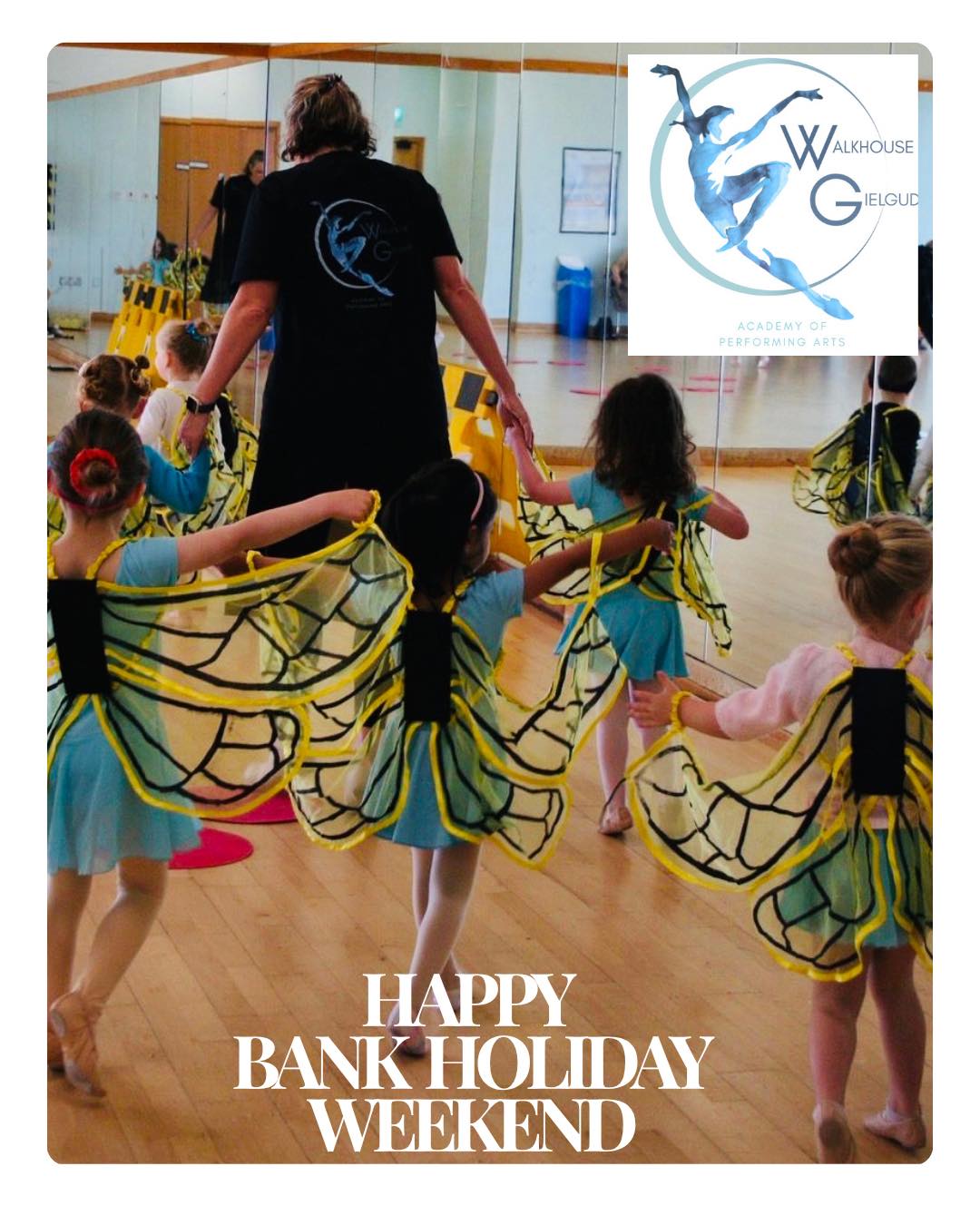 We hope you all have a lovely Bank Holiday Weekend. I love this picture of our tiny toes preschool class ♥️🩷🩵💙
