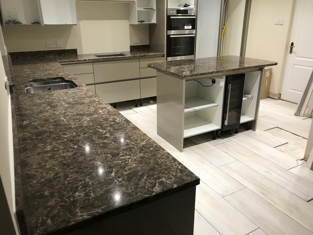 One we did a while back in Cambria Hampshire 30mm with tops, island, upstand and window sill #worktopscheshire #quartzworktop #kitchenideas #quartzworktops #homeimprovement #kitchenworktops