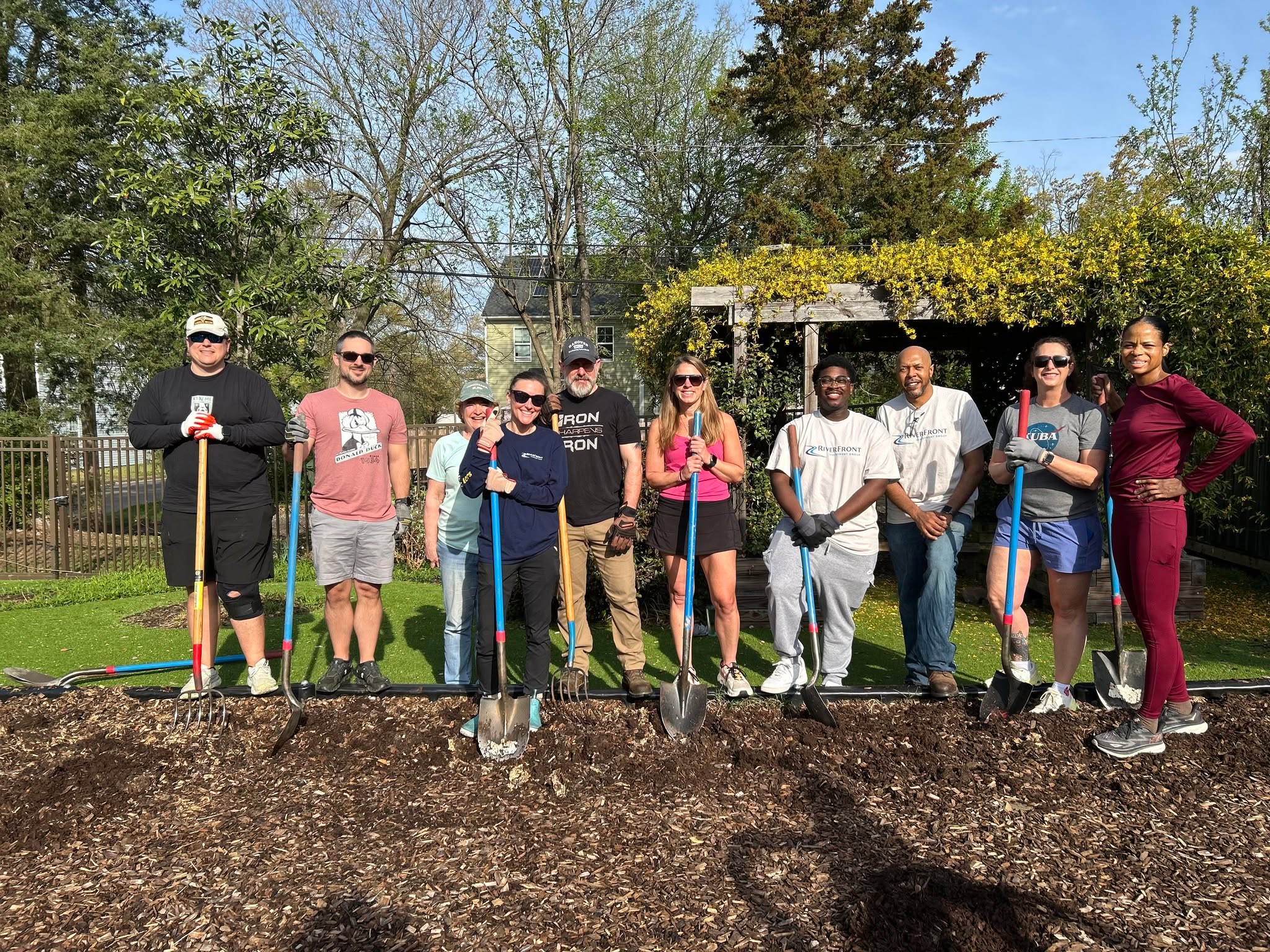 In early April, volunteers from RiverFront Investment Group came out to Peter Paul to help us keep our playground safe and up to code.
They flipped the mulch, measured coverage, and filled in areas with fresh mulch to ensure it met the proper safety standards.
We’re so grateful for their time, care, and commitment. Our playground is such an important space for our students after school, giving them a place to play, build friendships, and just be kids.
Thank you, RiverFront Investment Group, for investing in our community!